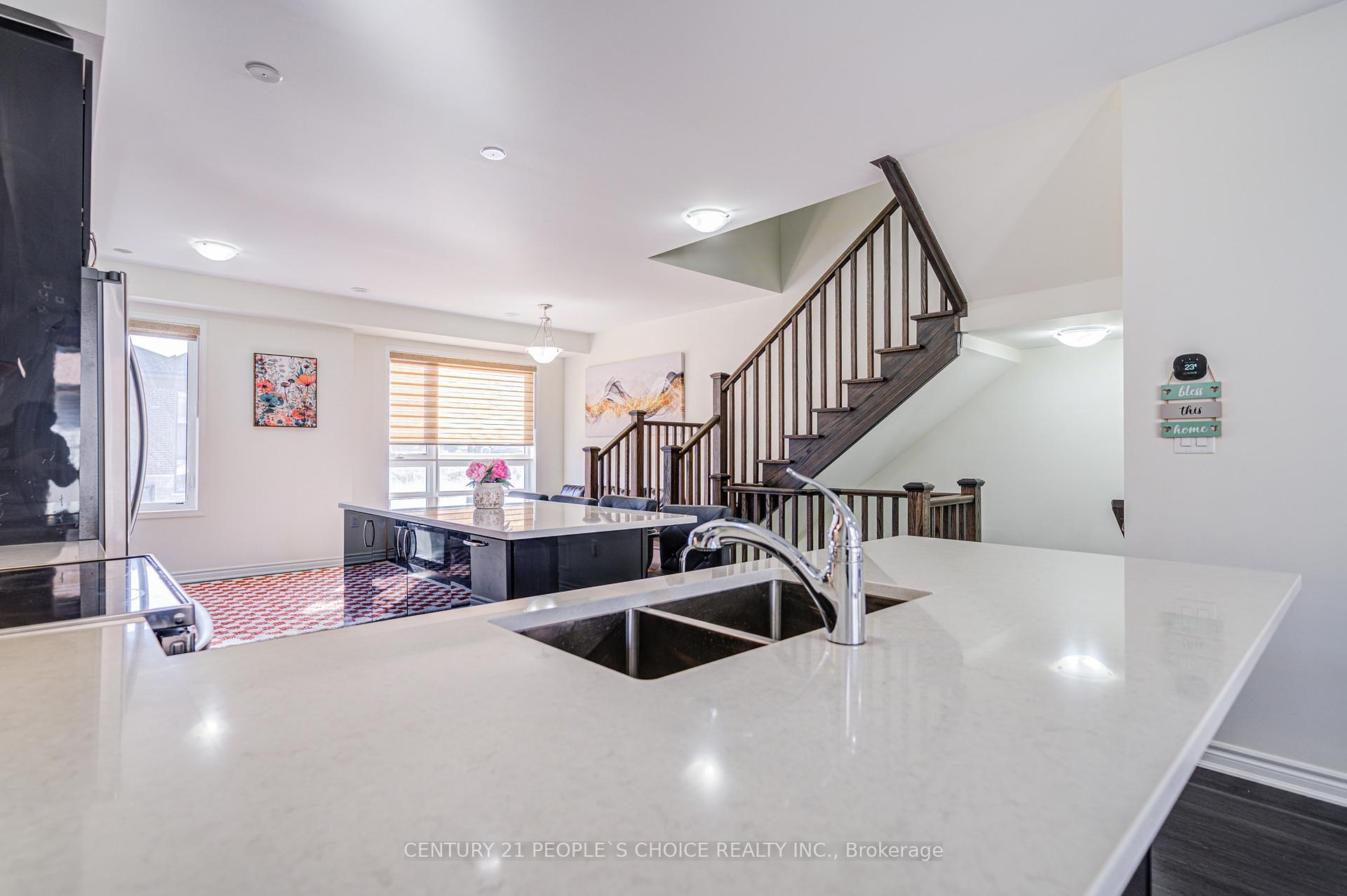 Photo 32 of 3322 Thunderbird Promenade, Pickering, Rural Pickering — HOMEH