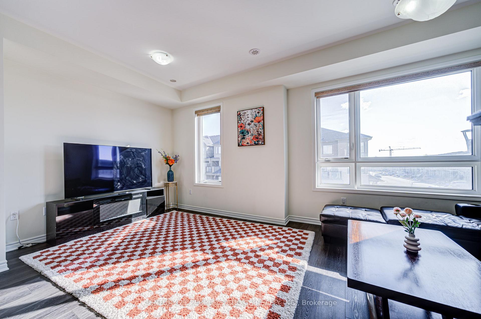Photo 97 of 3322 Thunderbird Promenade, Pickering, Rural Pickering — HOMEH