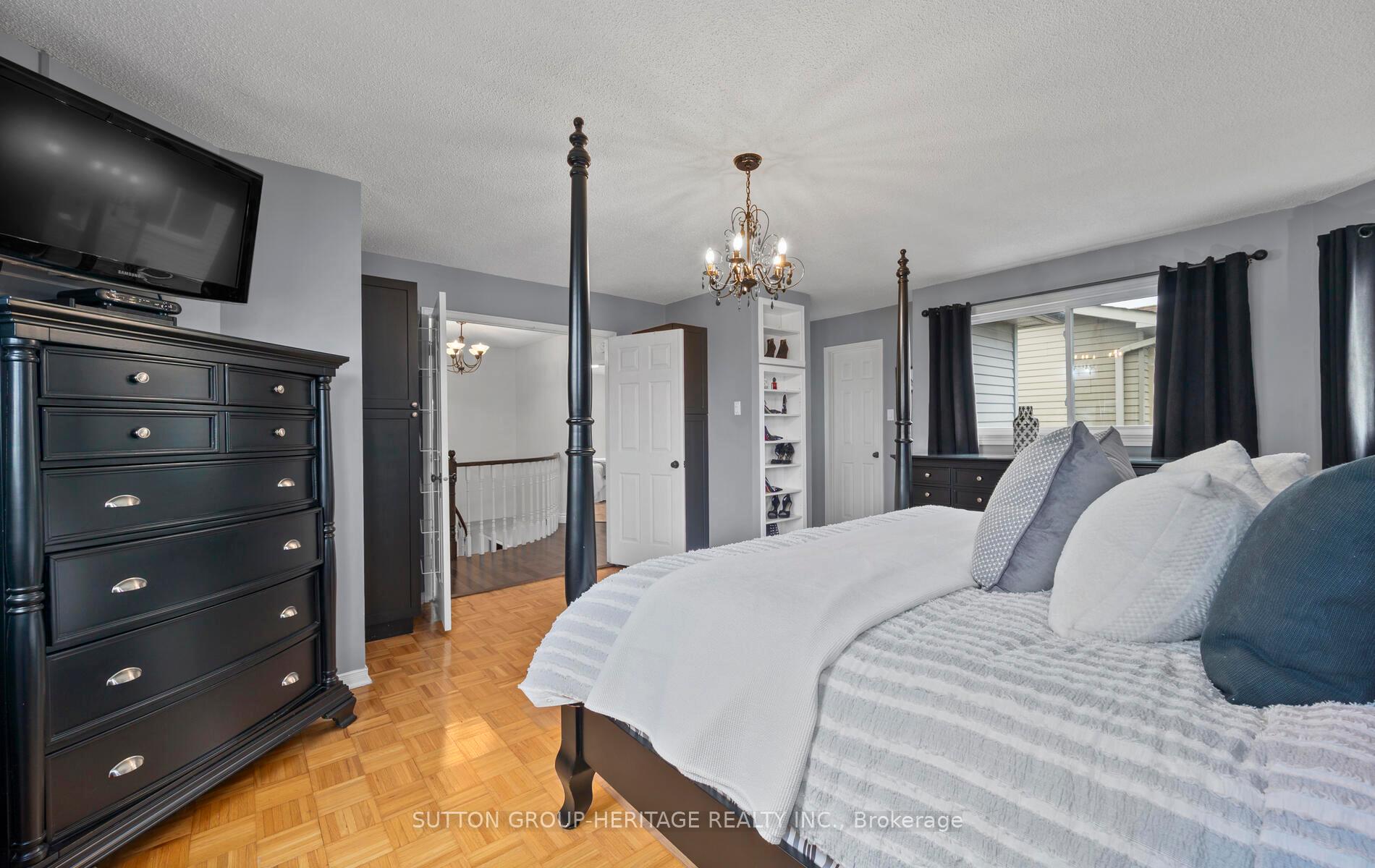 Photo 18 of 29 Plowman Drive, Ajax, Central — HOMEH