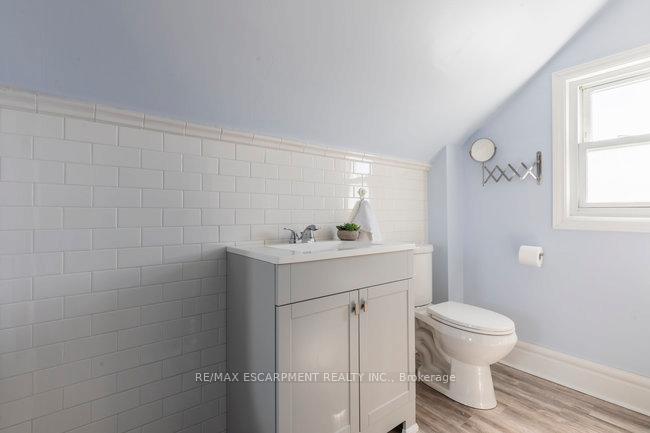 Photo 91 of 192 Campbell Avenue, Hamilton, Crown Point — HOMEH
