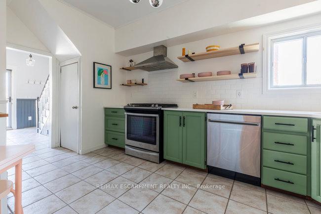 Photo 64 of 192 Campbell Avenue, Hamilton, Crown Point — HOMEH