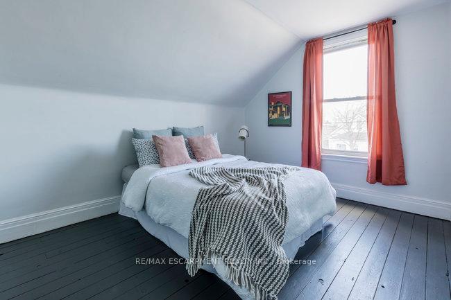Photo 76 of 192 Campbell Avenue, Hamilton, Crown Point — HOMEH