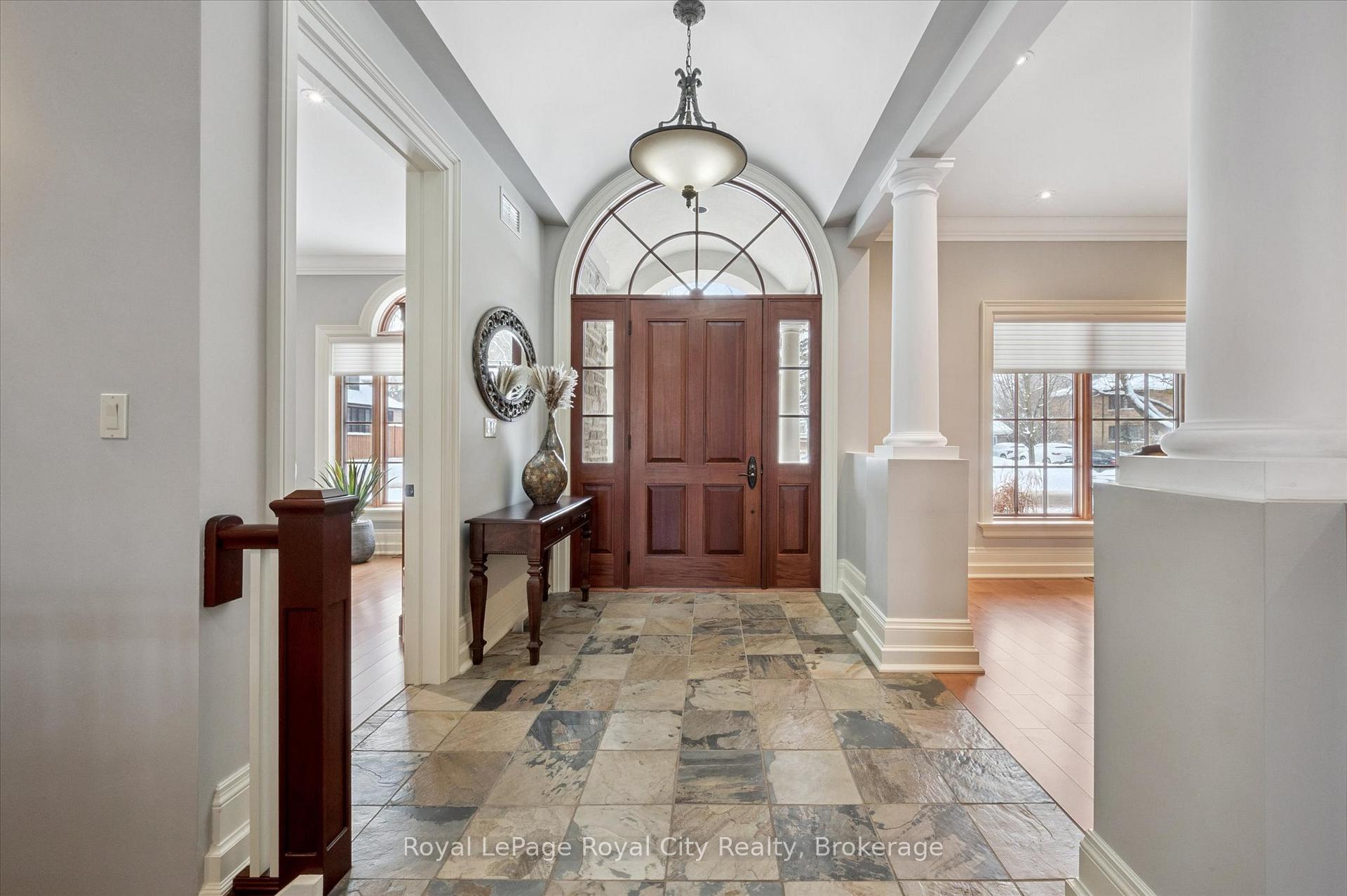 Photo 3 of 63 Metcalfe Street, Guelph, St. George's — HOMEH