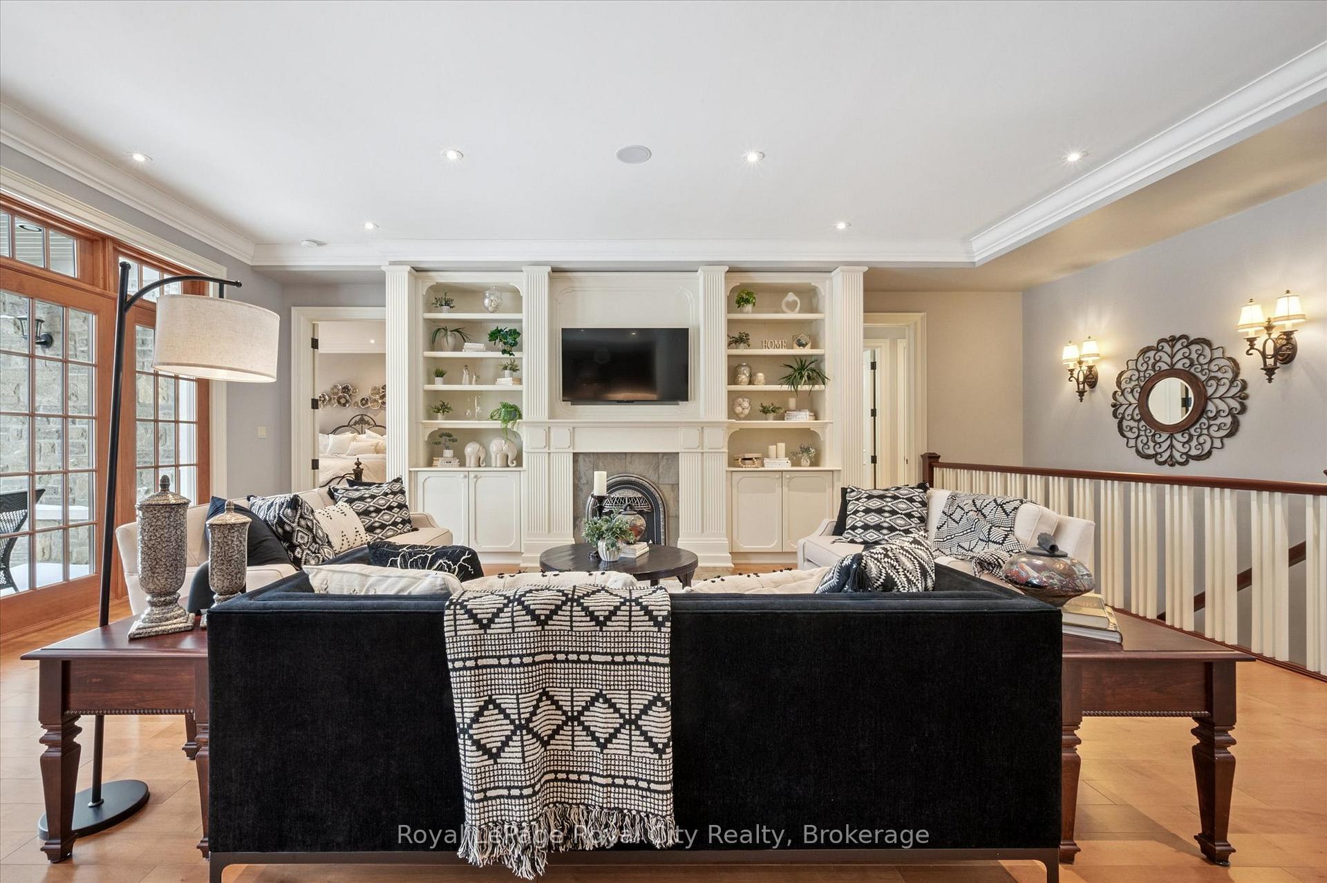 Photo 7 of 63 Metcalfe Street, Guelph, St. George's — HOMEH