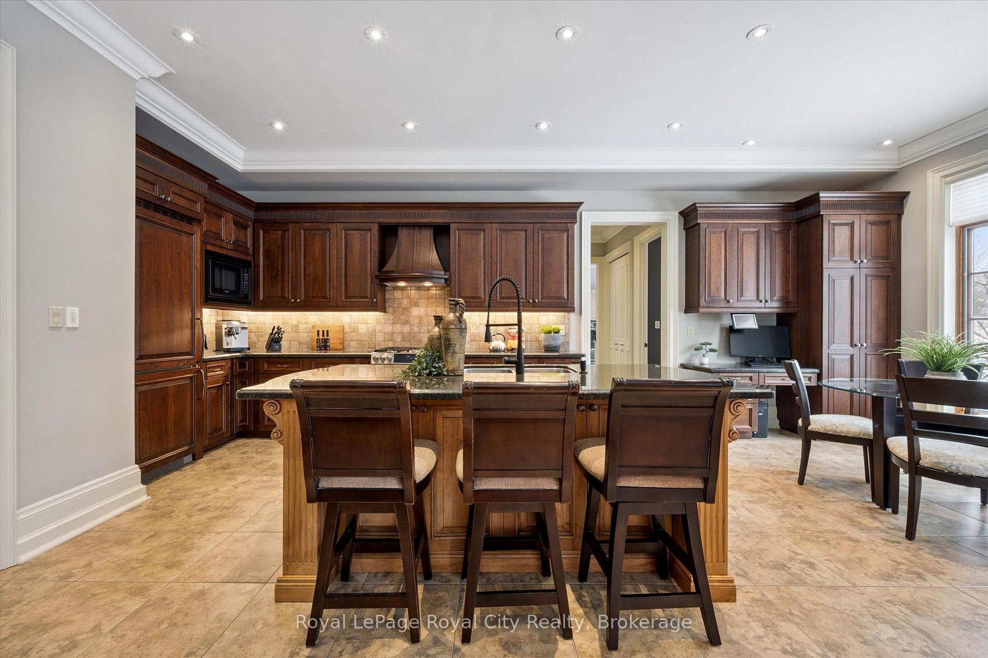 Photo 9 of 63 Metcalfe Street, Guelph, St. George's — HOMEH