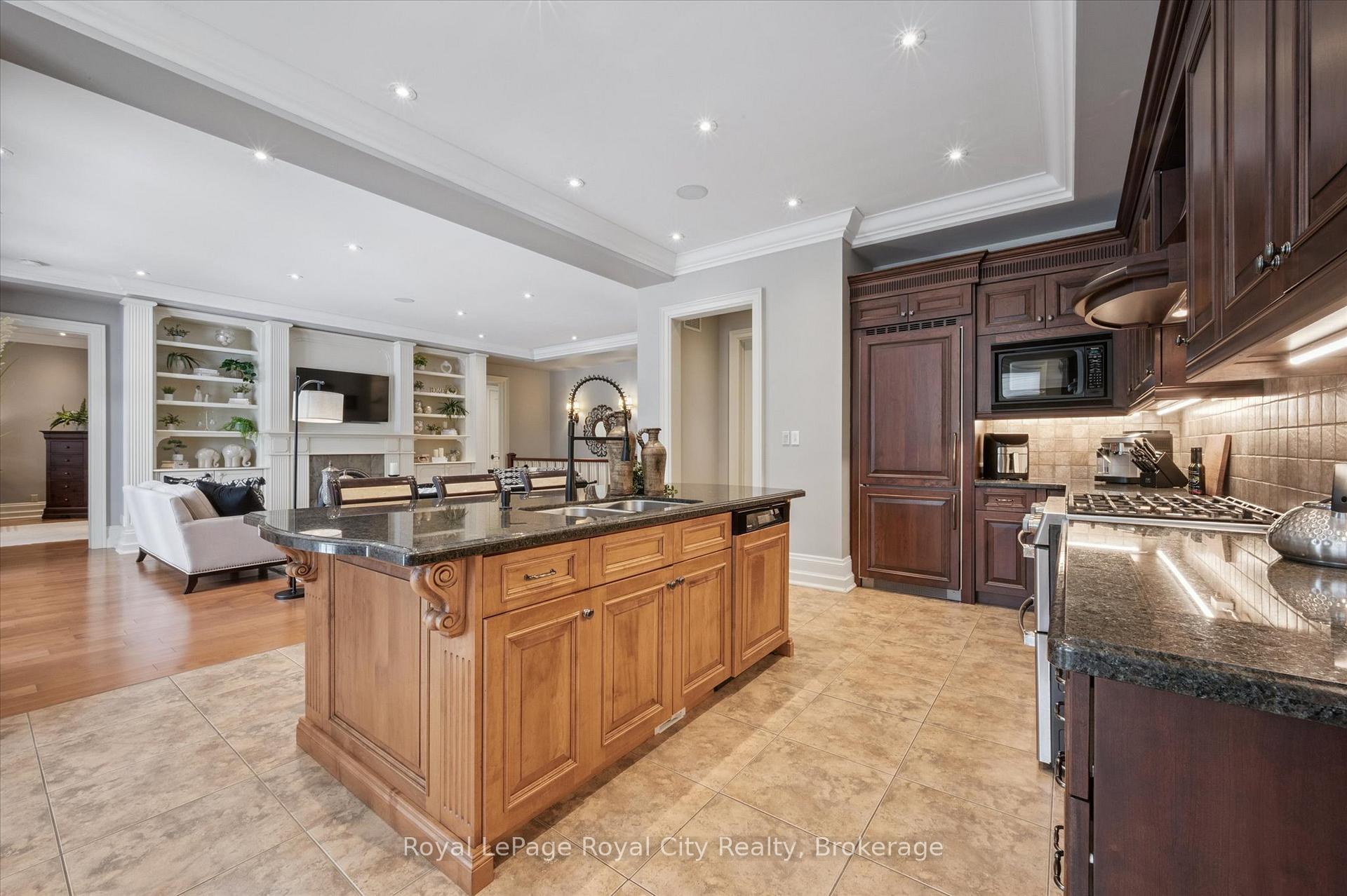 Photo 11 of 63 Metcalfe Street, Guelph, St. George's — HOMEH