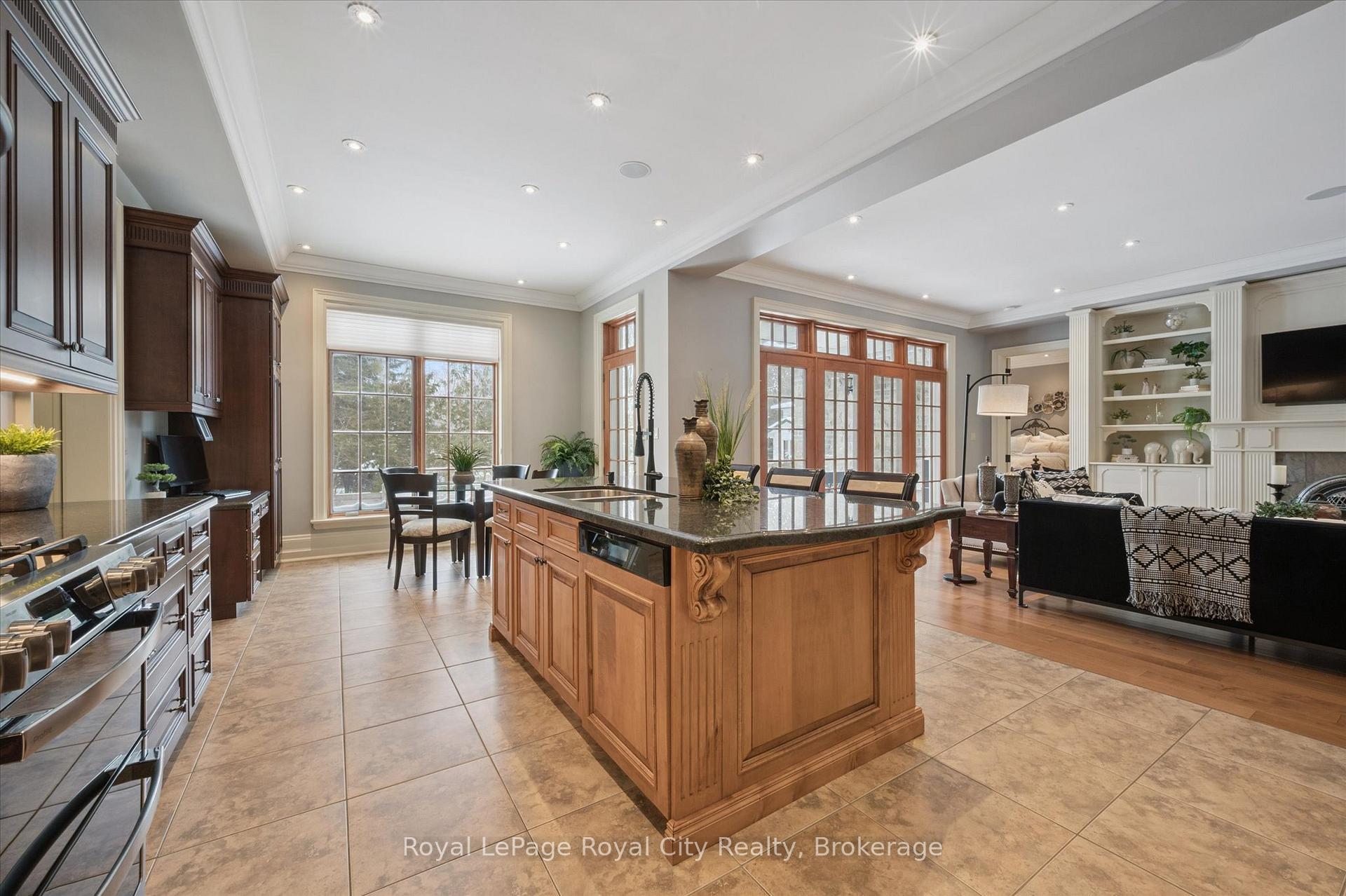 Photo 12 of 63 Metcalfe Street, Guelph, St. George's — HOMEH