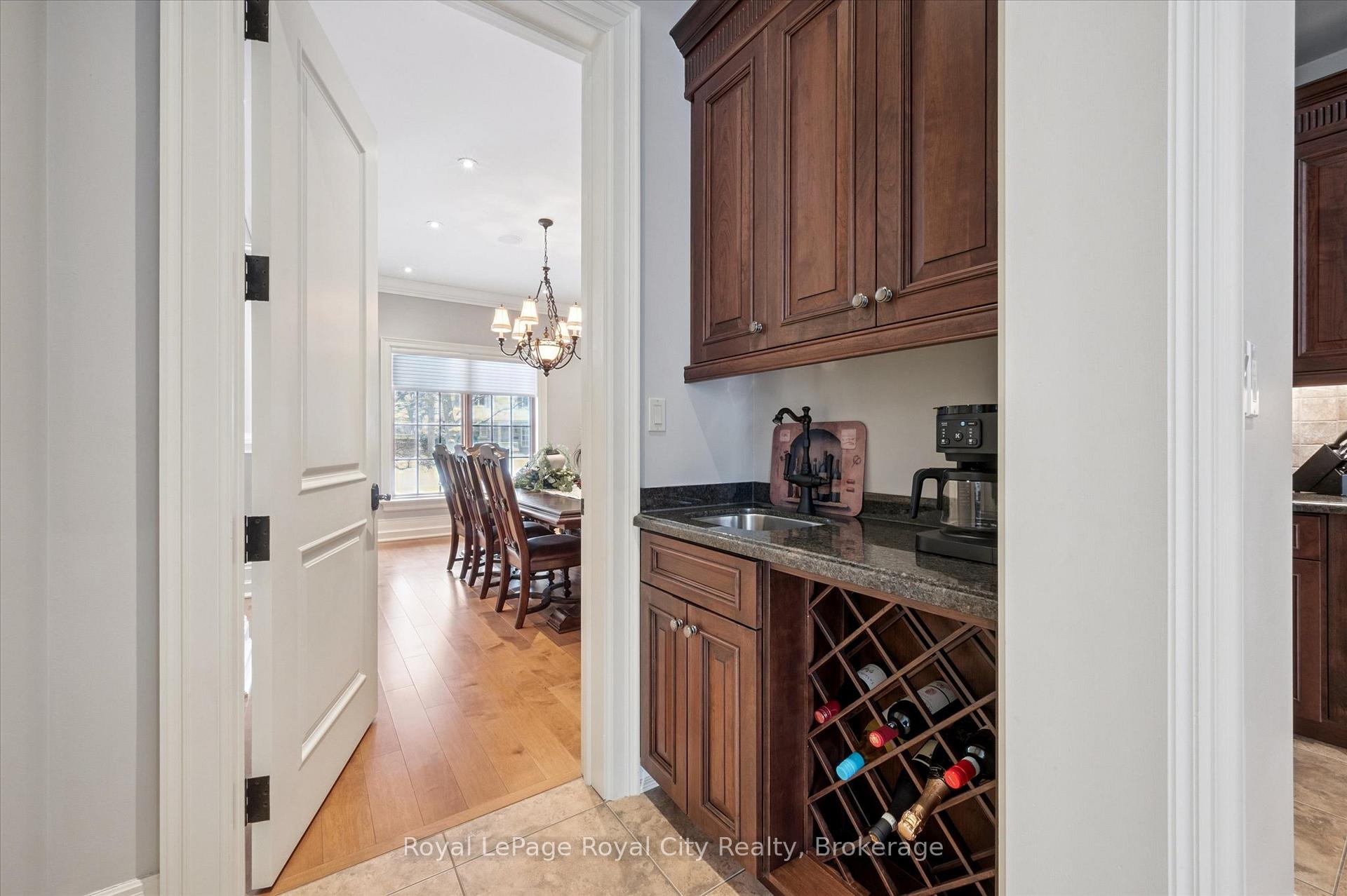 Photo 14 of 63 Metcalfe Street, Guelph, St. George's — HOMEH
