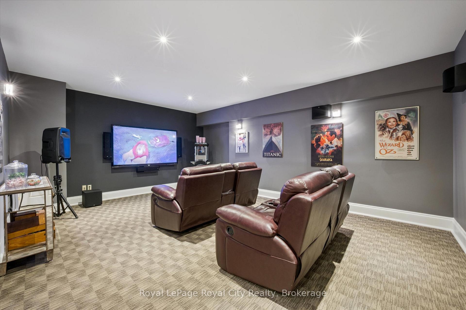 Photo 33 of 63 Metcalfe Street, Guelph, St. George's — HOMEH