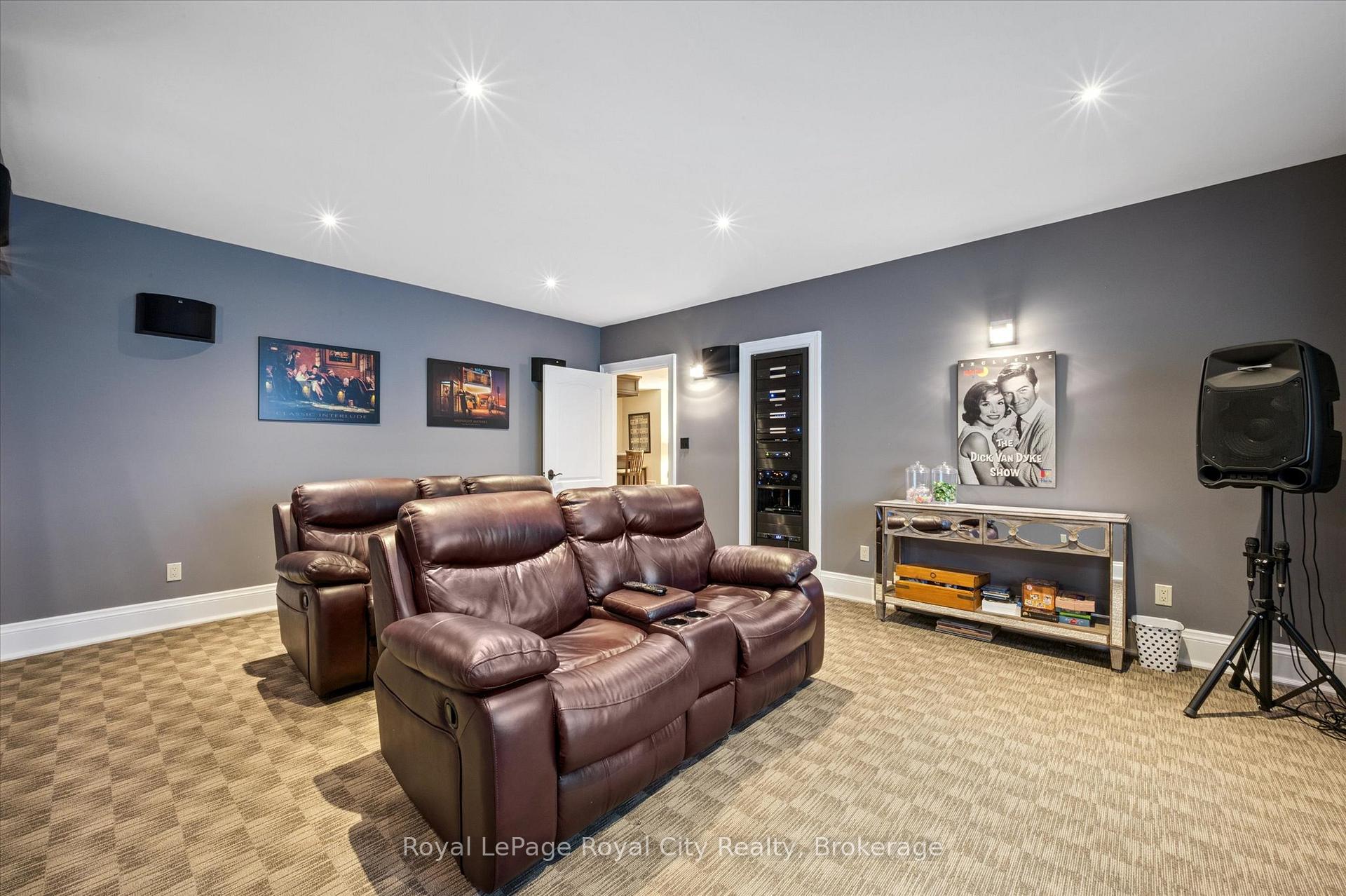 Photo 34 of 63 Metcalfe Street, Guelph, St. George's — HOMEH