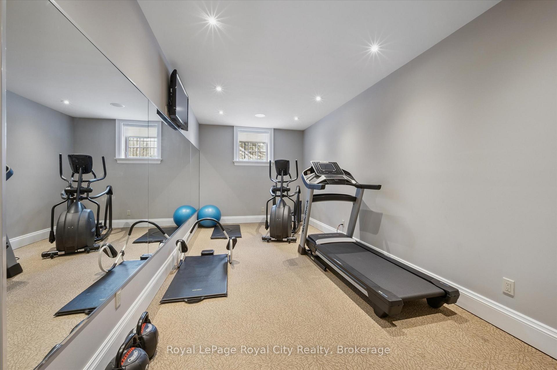 Photo 35 of 63 Metcalfe Street, Guelph, St. George's — HOMEH