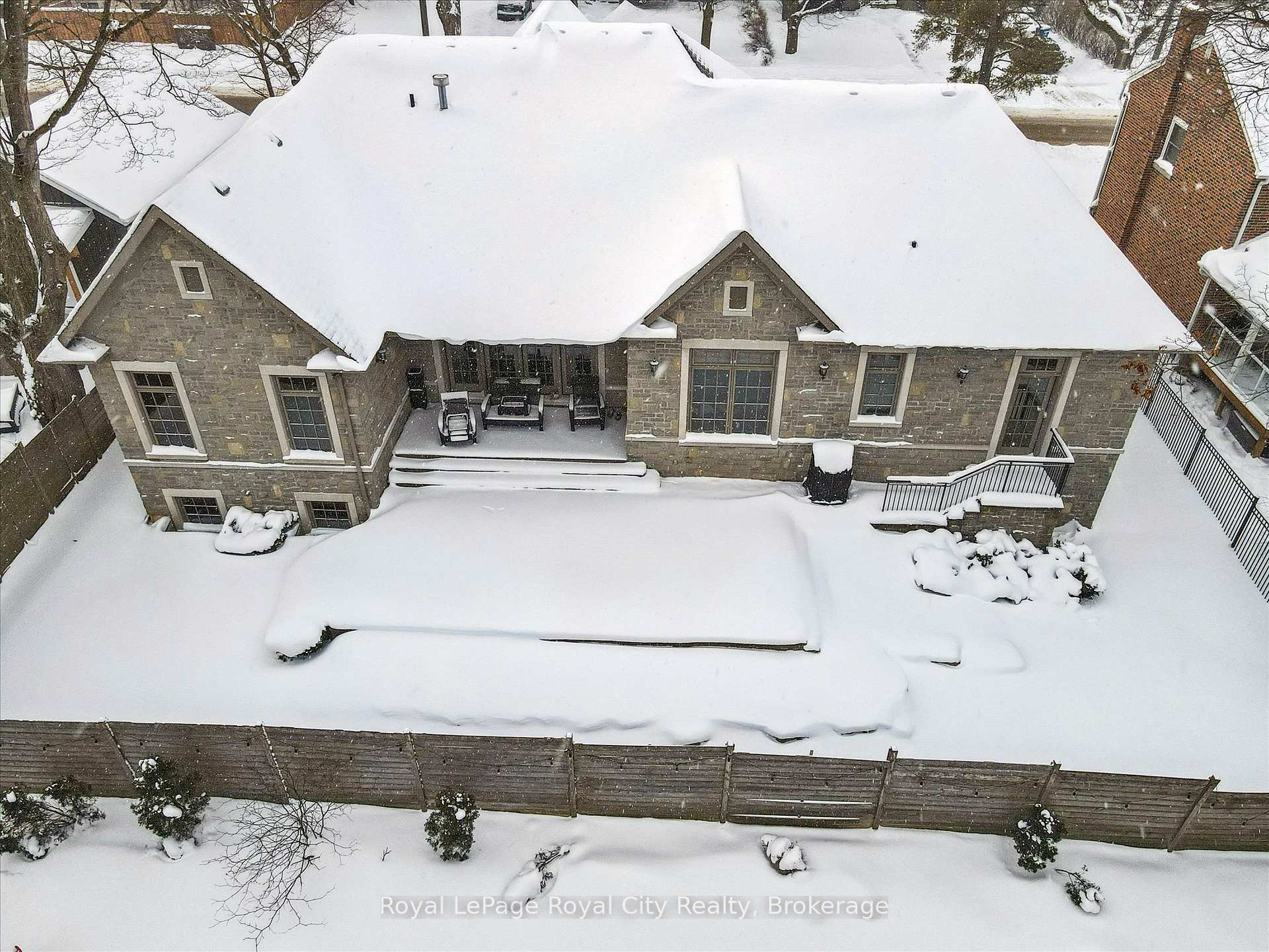Photo 37 of 63 Metcalfe Street, Guelph, St. George's — HOMEH