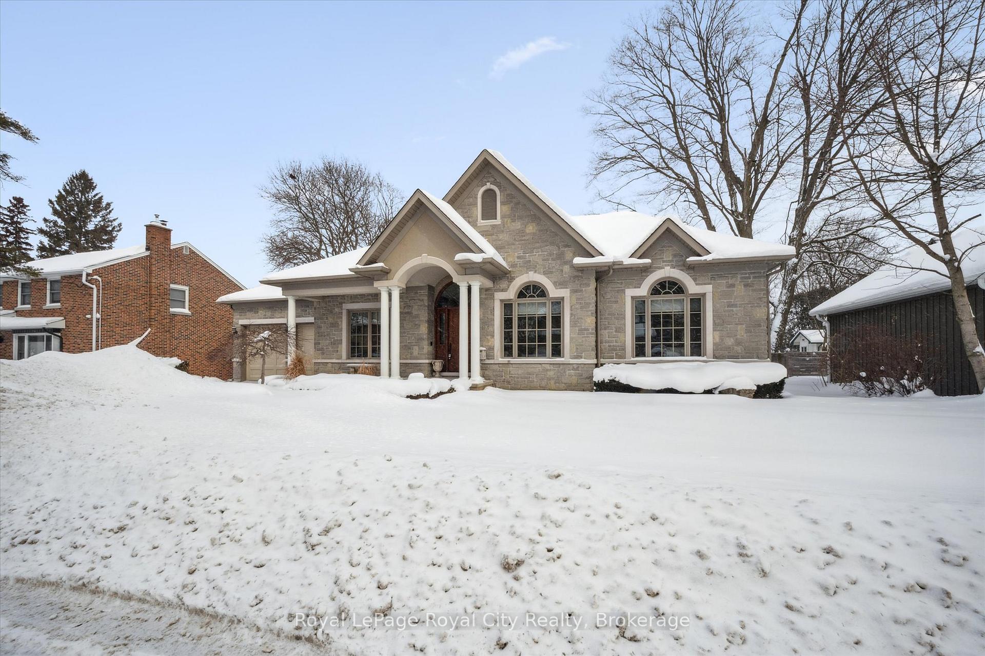 Photo 40 of 63 Metcalfe Street, Guelph, St. George's — HOMEH