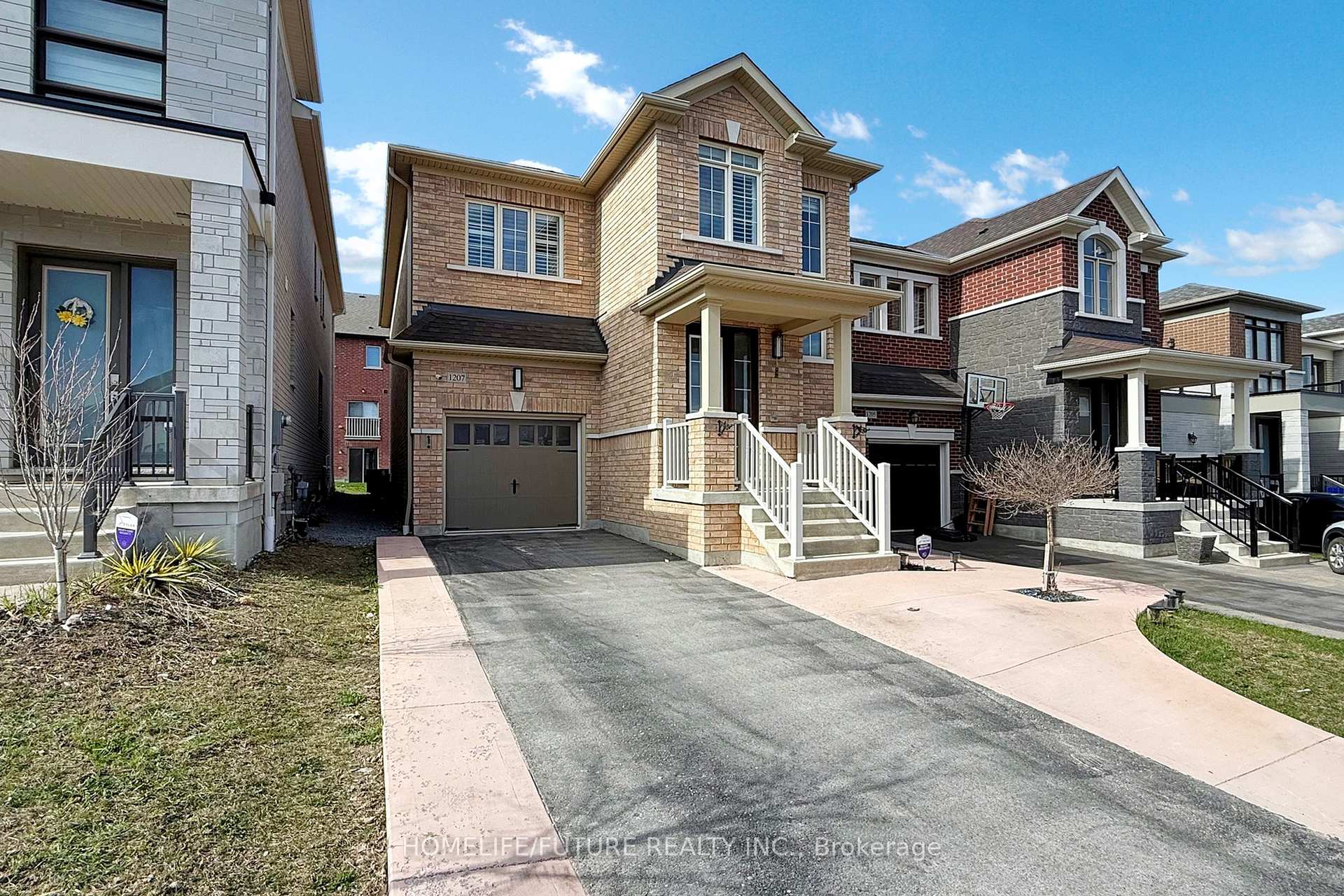 Front of 1207 Cactus Crescent