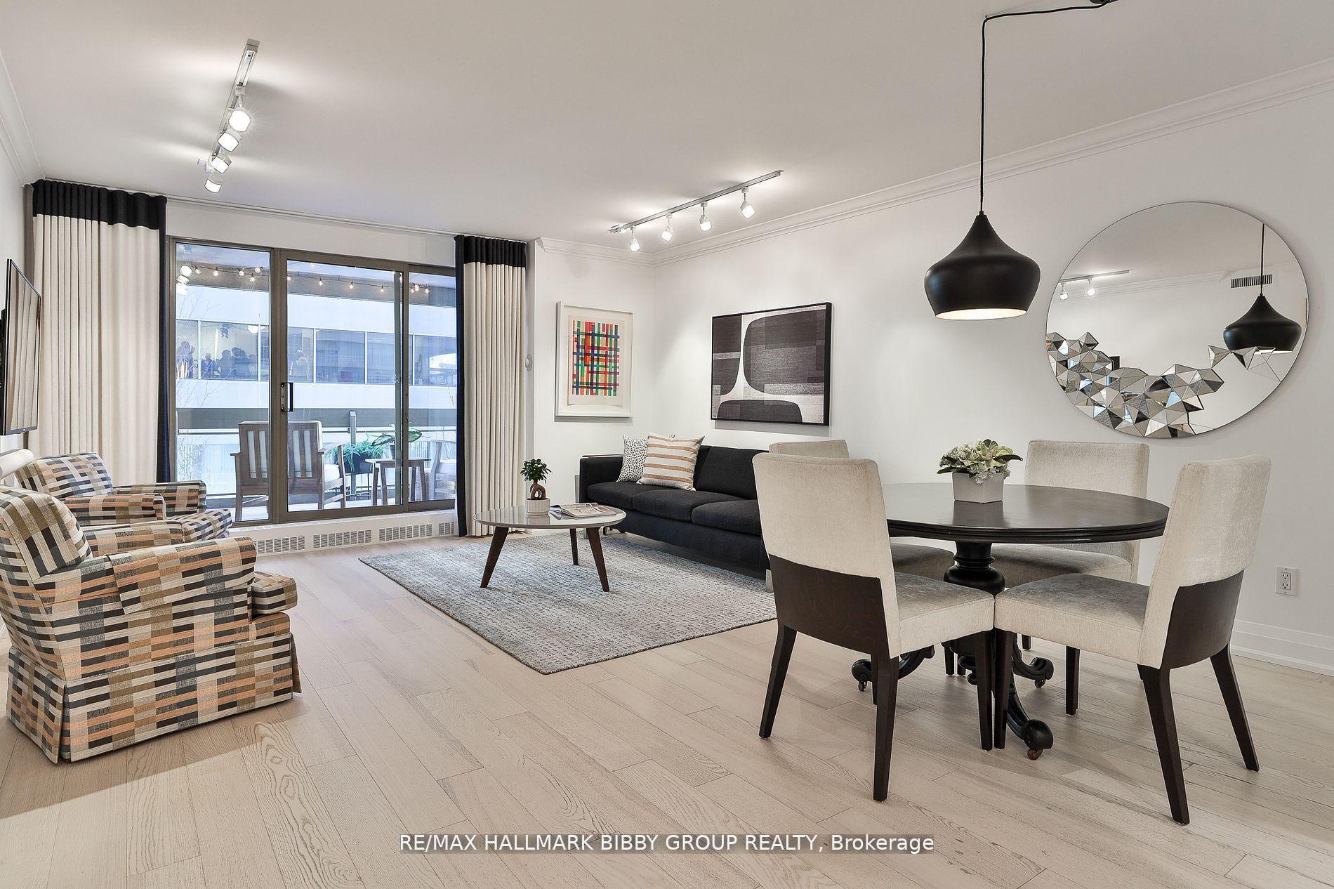 Front of Unit 206, 61 St Clair Avenue W
