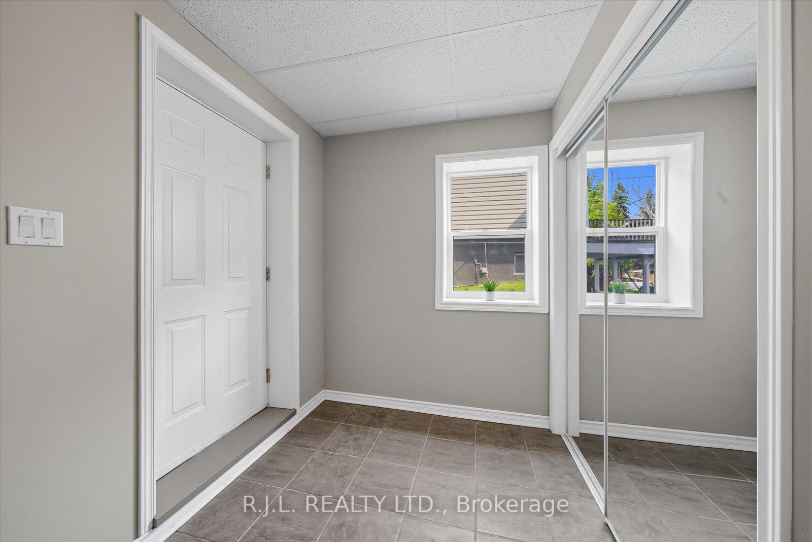 Photo 4 of 178 Platten Boulevard, Scugog, Rural Scugog — HOMEH