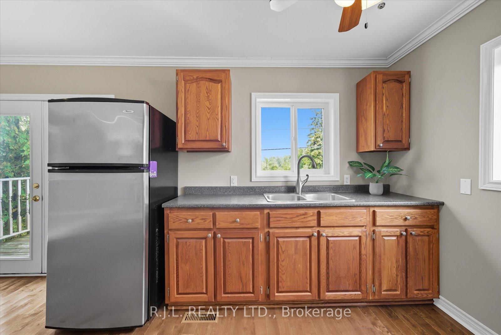 Photo 10 of 178 Platten Boulevard, Scugog, Rural Scugog — HOMEH