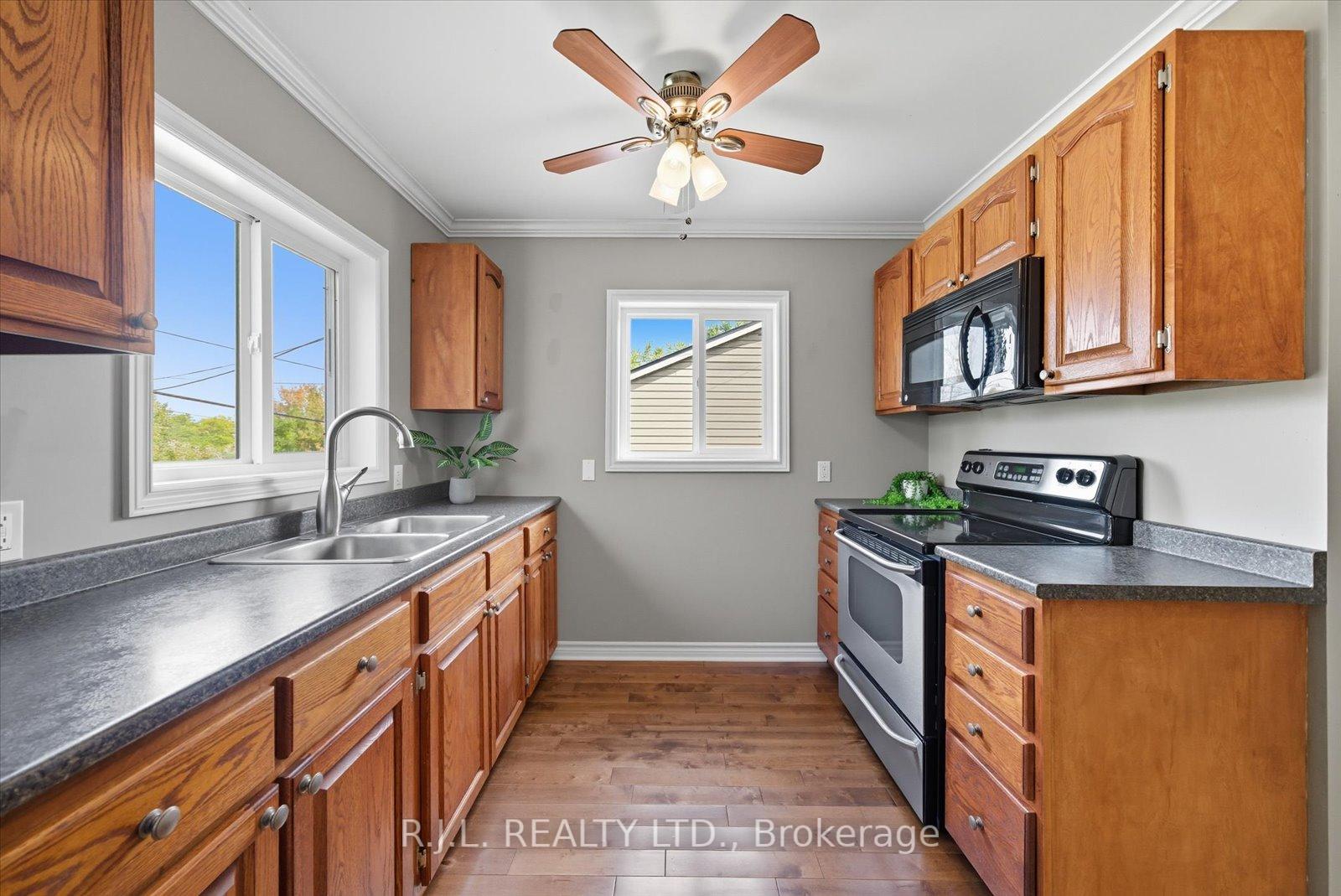 Photo 11 of 178 Platten Boulevard, Scugog, Rural Scugog — HOMEH