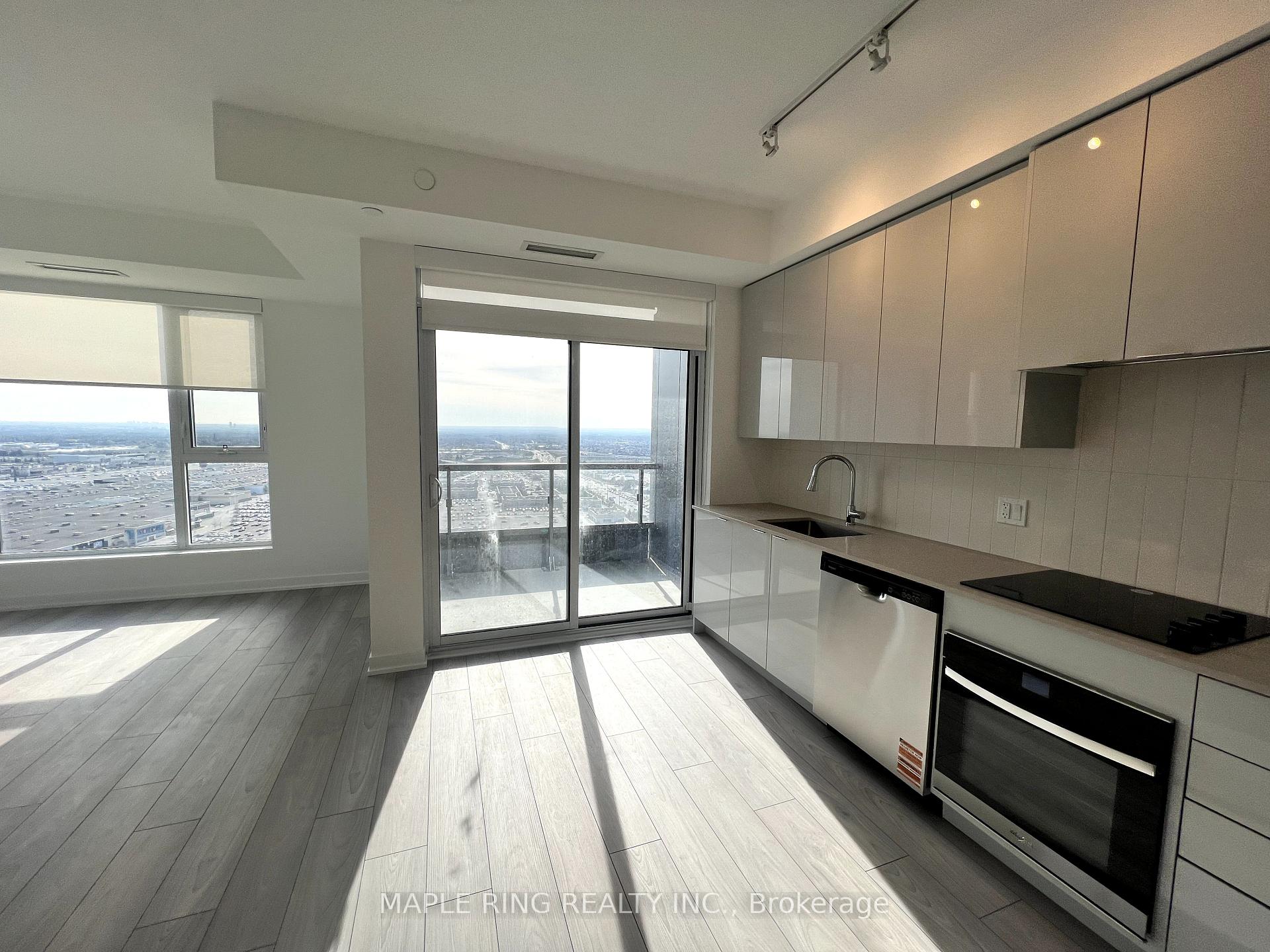 Photo 4 of Unit 2420, 10 Abeja Street, Vaughan, Concord — HOMEH