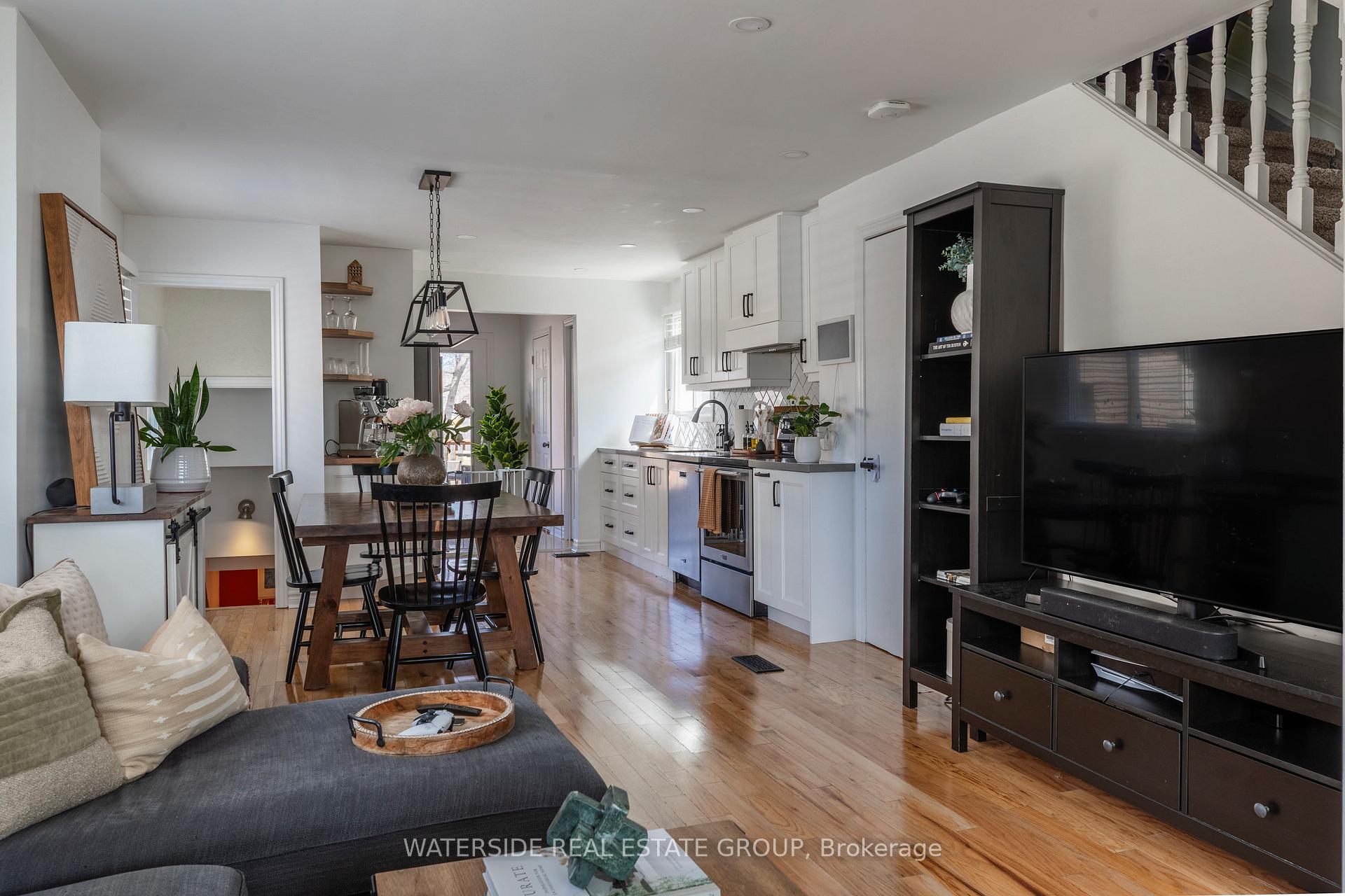 Photo 4 of 267 Britannia Avenue, Hamilton, Homeside — HOMEH
