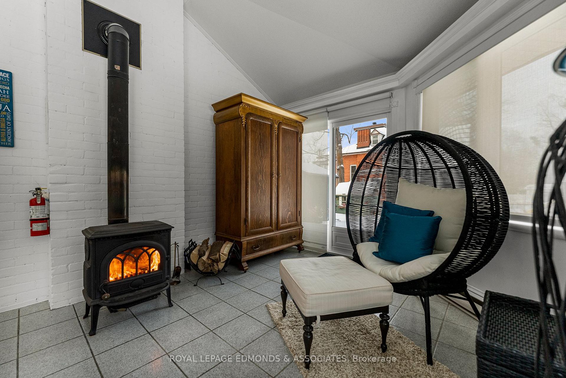 Photo 10 of 307 Maple Avenue, Pembroke — HOMEH