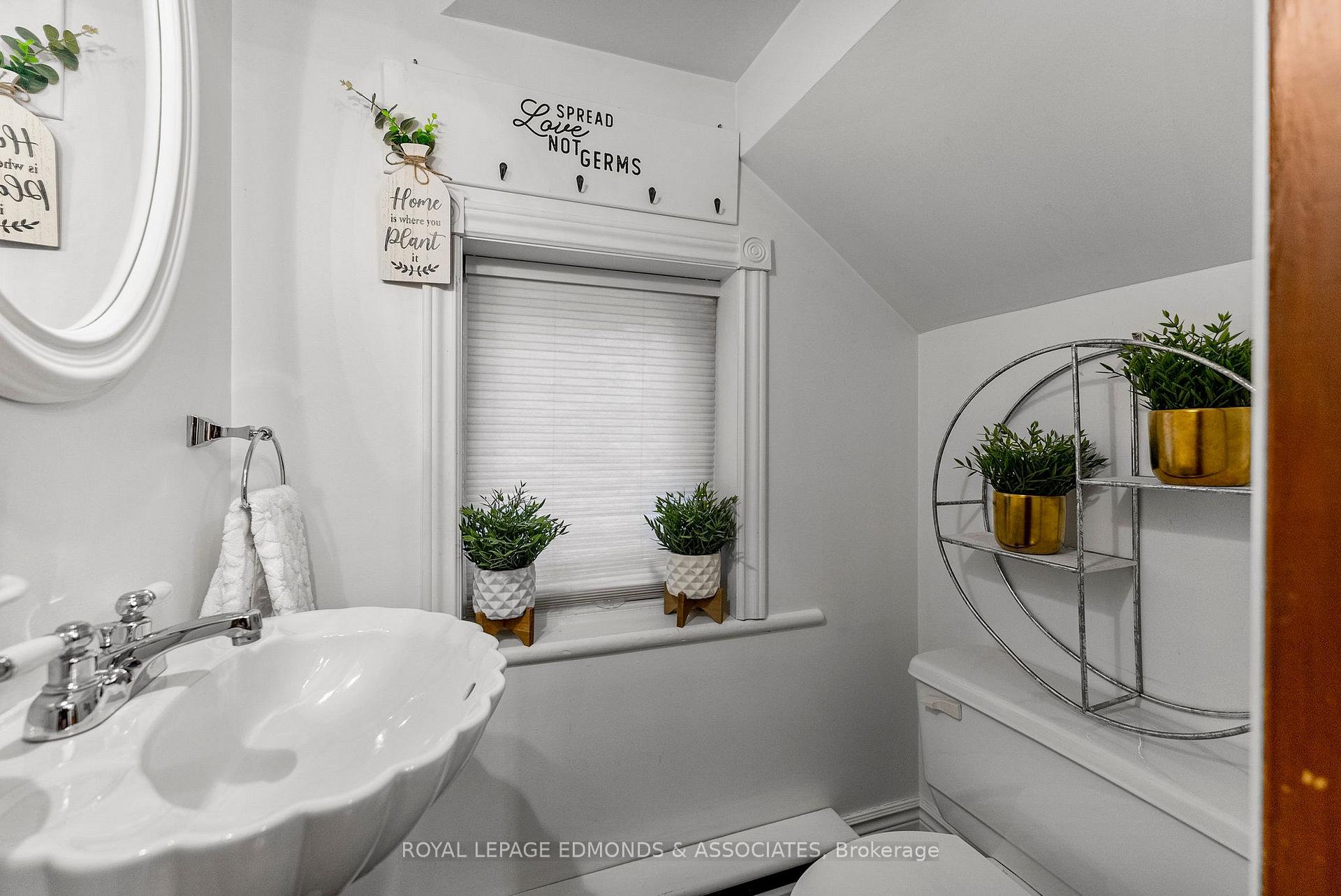 Photo 11 of 307 Maple Avenue, Pembroke — HOMEH