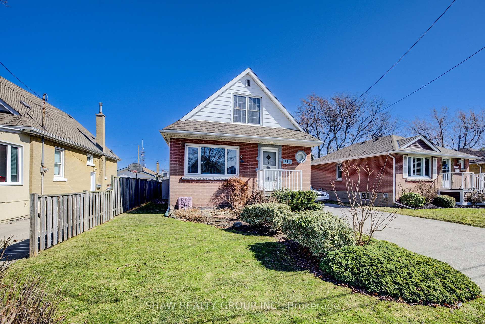 Photo 3 of 383 East 14TH Street, Hamilton, Inch Park — HOMEH
