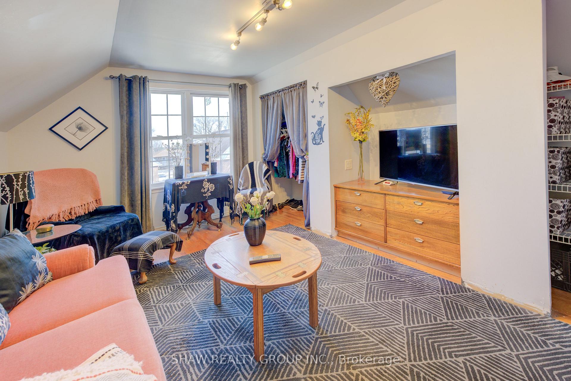 Photo 21 of 383 East 14TH Street, Hamilton, Inch Park — HOMEH