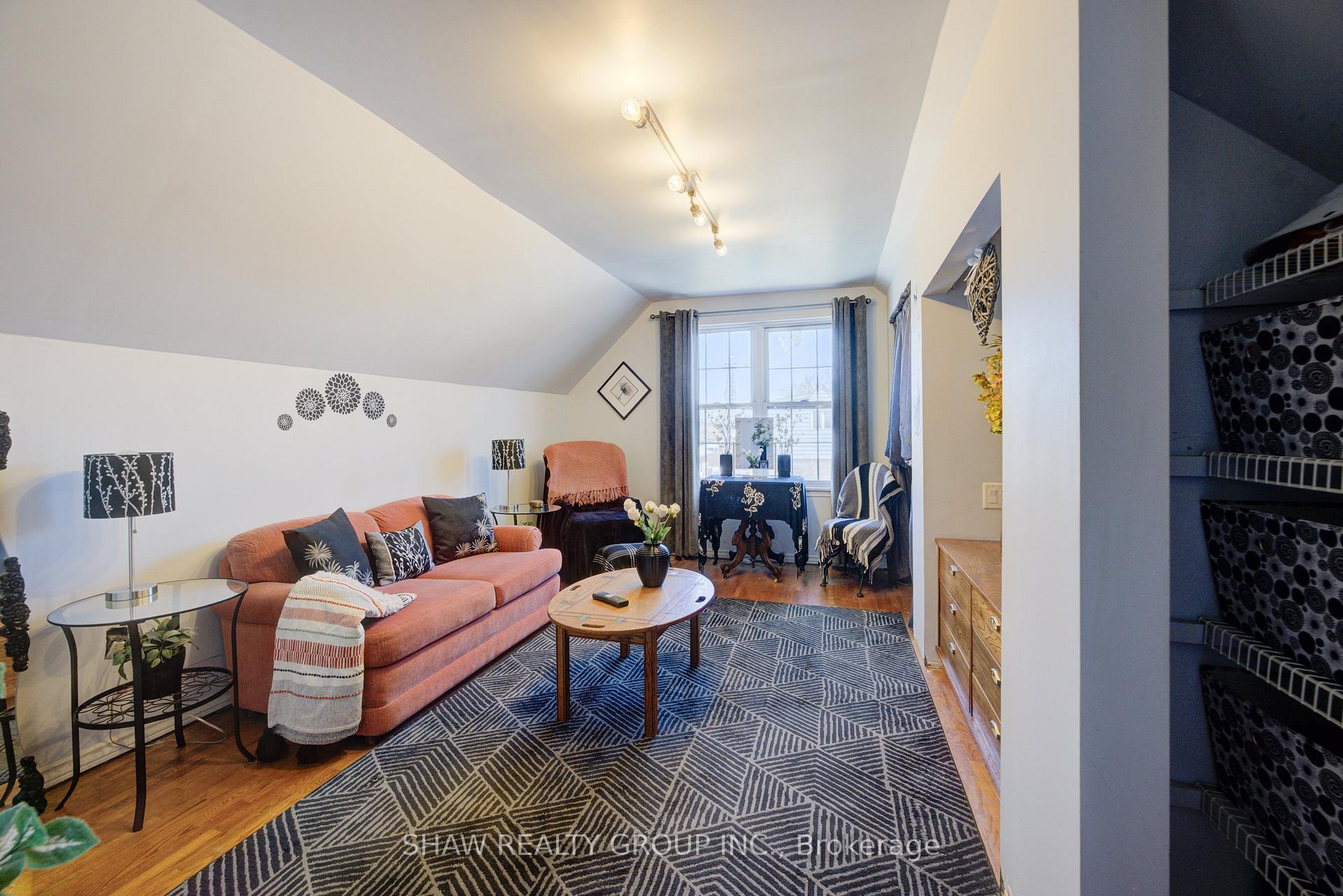 Photo 22 of 383 East 14TH Street, Hamilton, Inch Park — HOMEH