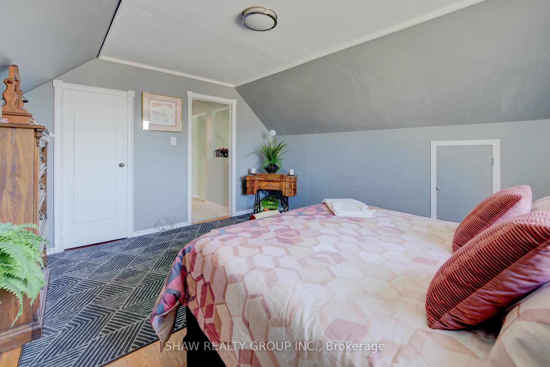 Photo 23 of 383 East 14TH Street, Hamilton, Inch Park — HOMEH
