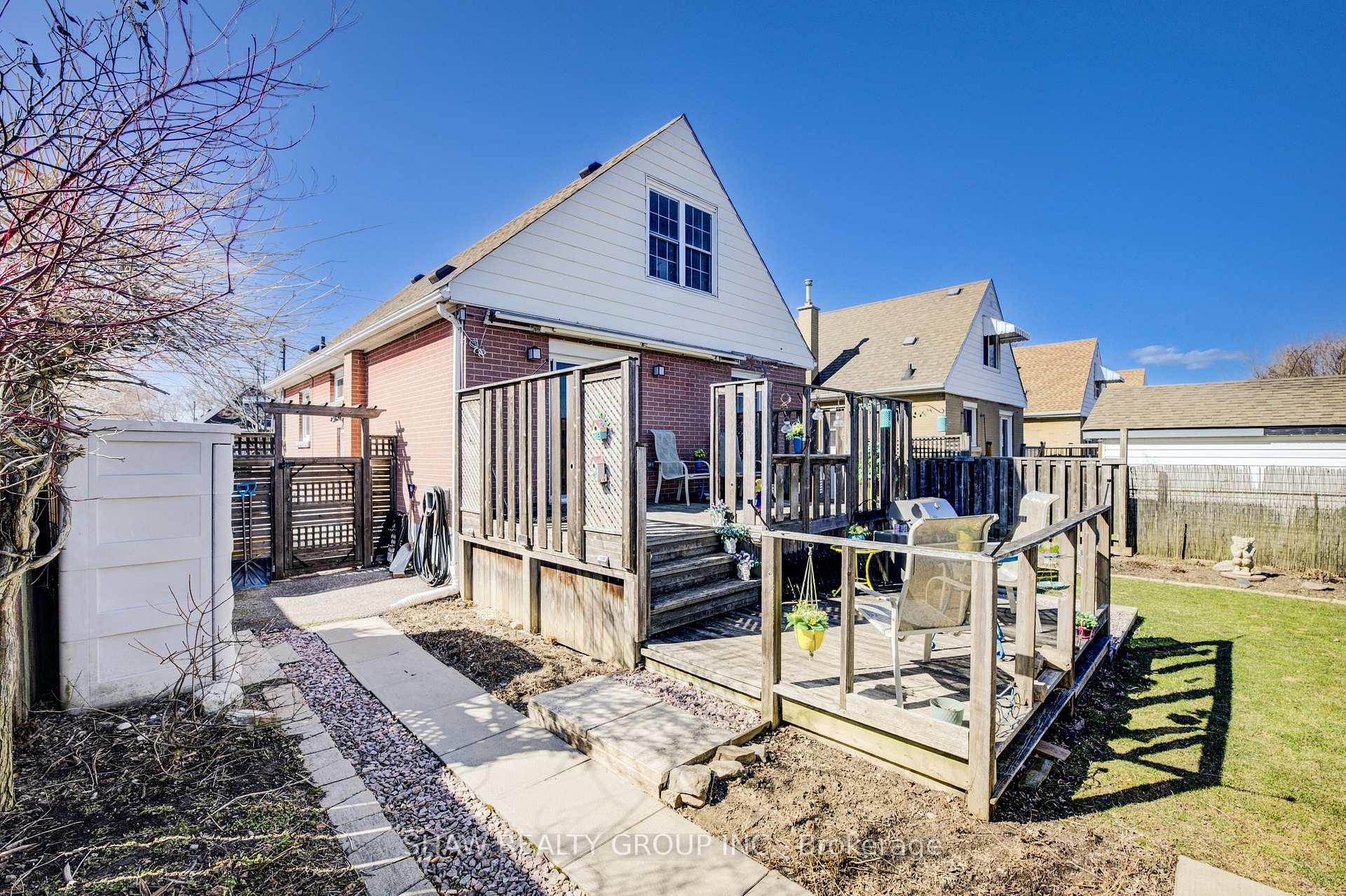 Photo 35 of 383 East 14TH Street, Hamilton, Inch Park — HOMEH