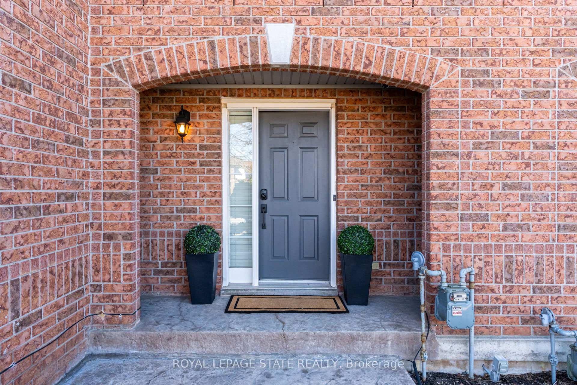 Photo 4 of 50 Valridge Drive, Hamilton, Ancaster — HOMEH