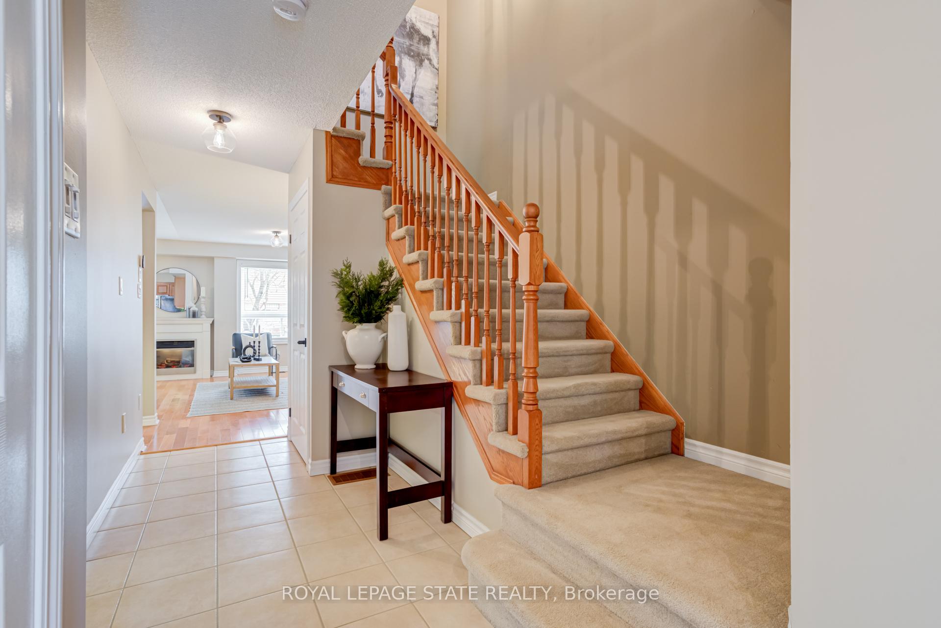 Photo 6 of 50 Valridge Drive, Hamilton, Ancaster — HOMEH