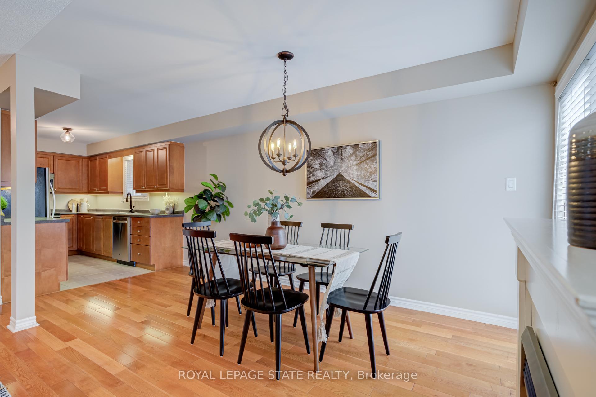 Photo 11 of 50 Valridge Drive, Hamilton, Ancaster — HOMEH
