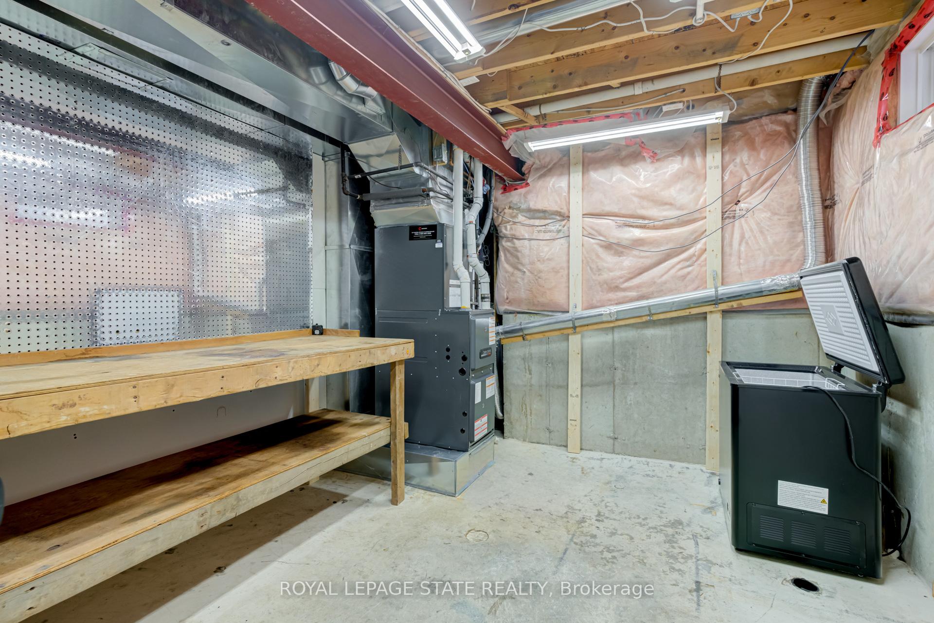 Photo 34 of 50 Valridge Drive, Hamilton, Ancaster — HOMEH