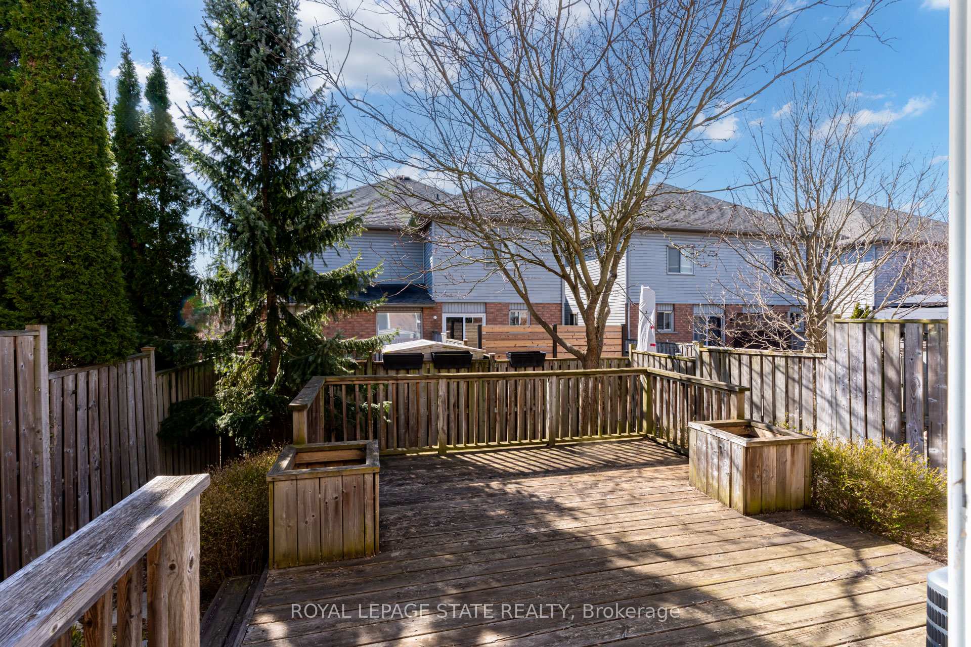 Photo 36 of 50 Valridge Drive, Hamilton, Ancaster — HOMEH