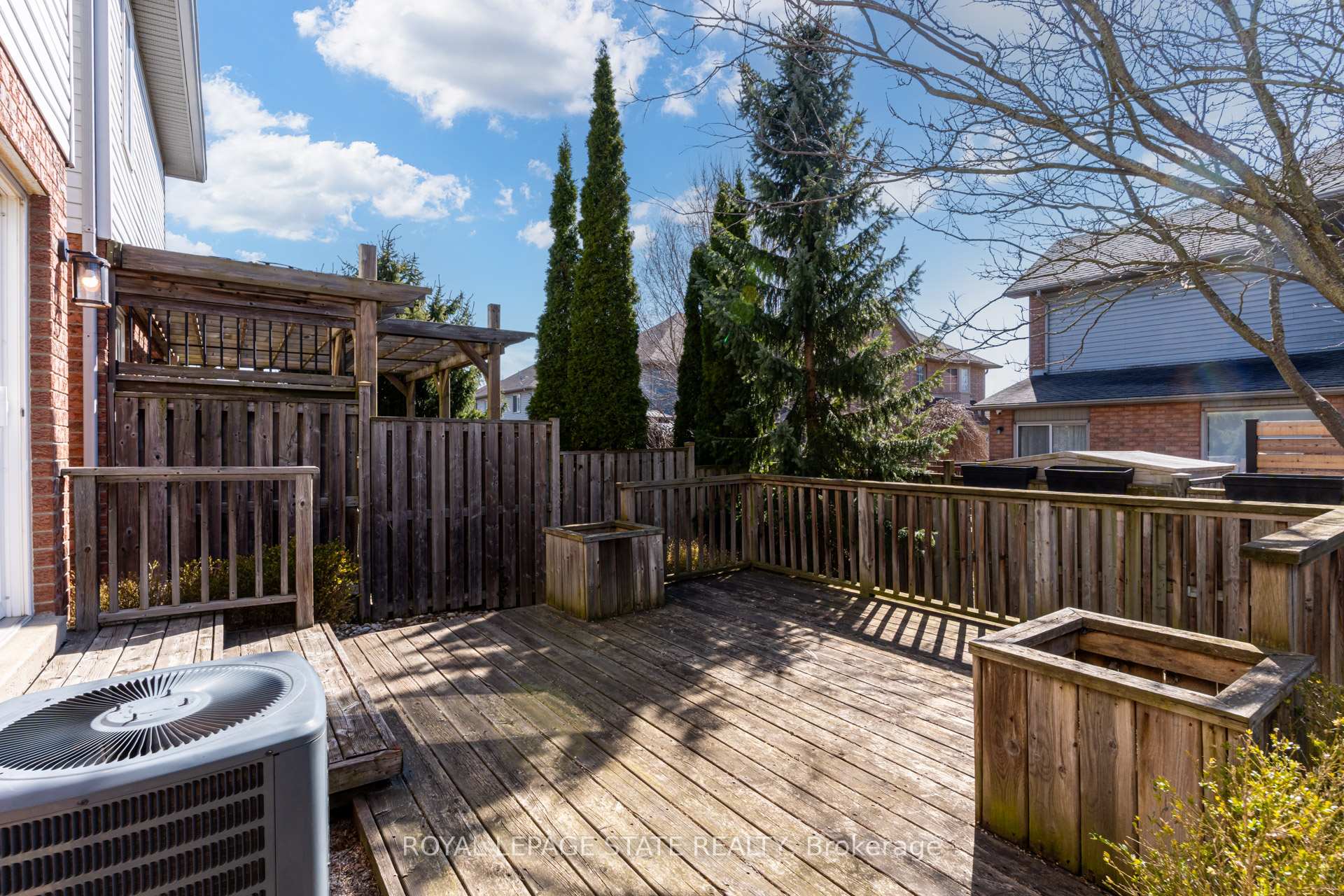 Photo 38 of 50 Valridge Drive, Hamilton, Ancaster — HOMEH