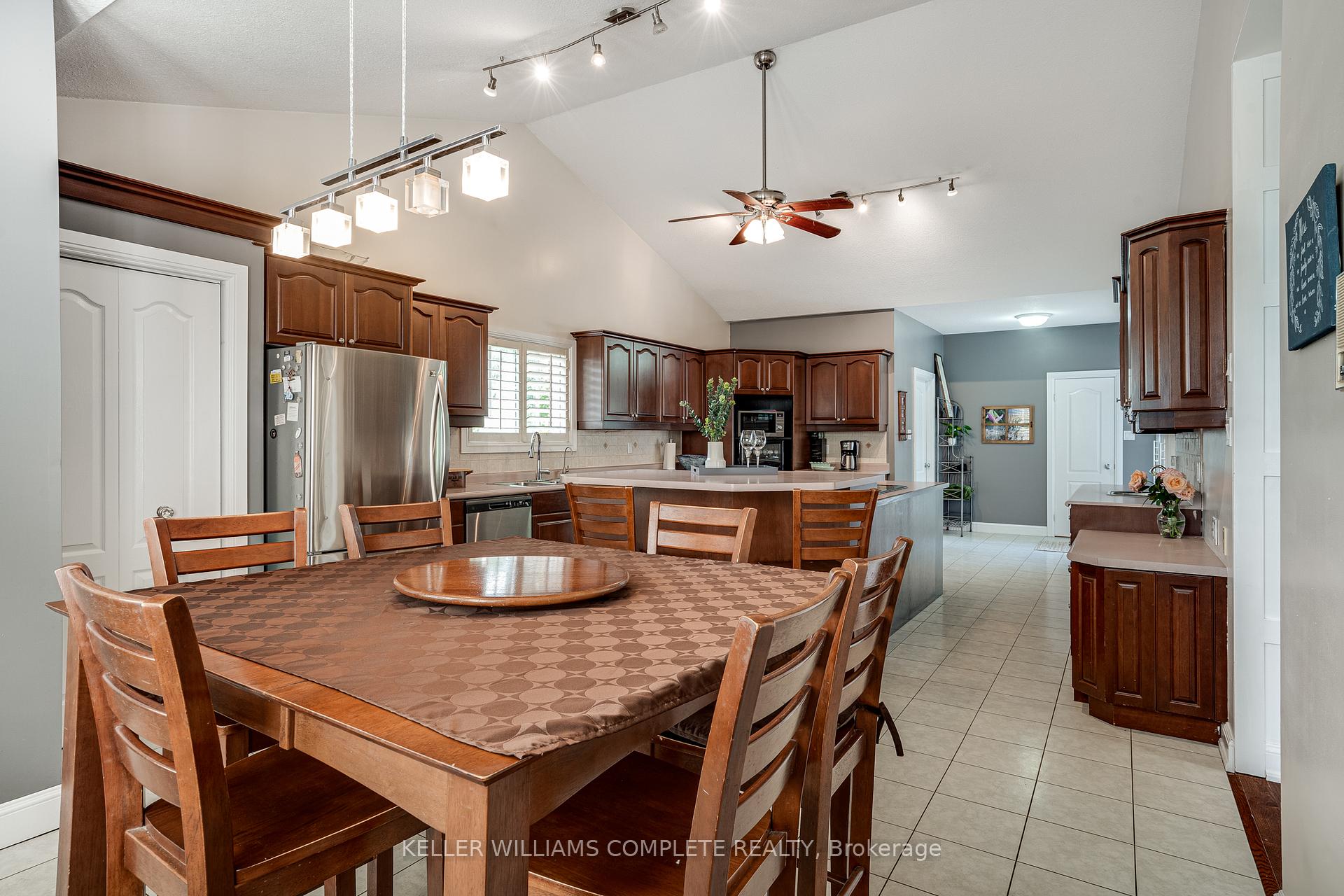 Photo 6 of 163 Book Road W, Hamilton, Rural Ancaster — HOMEH
