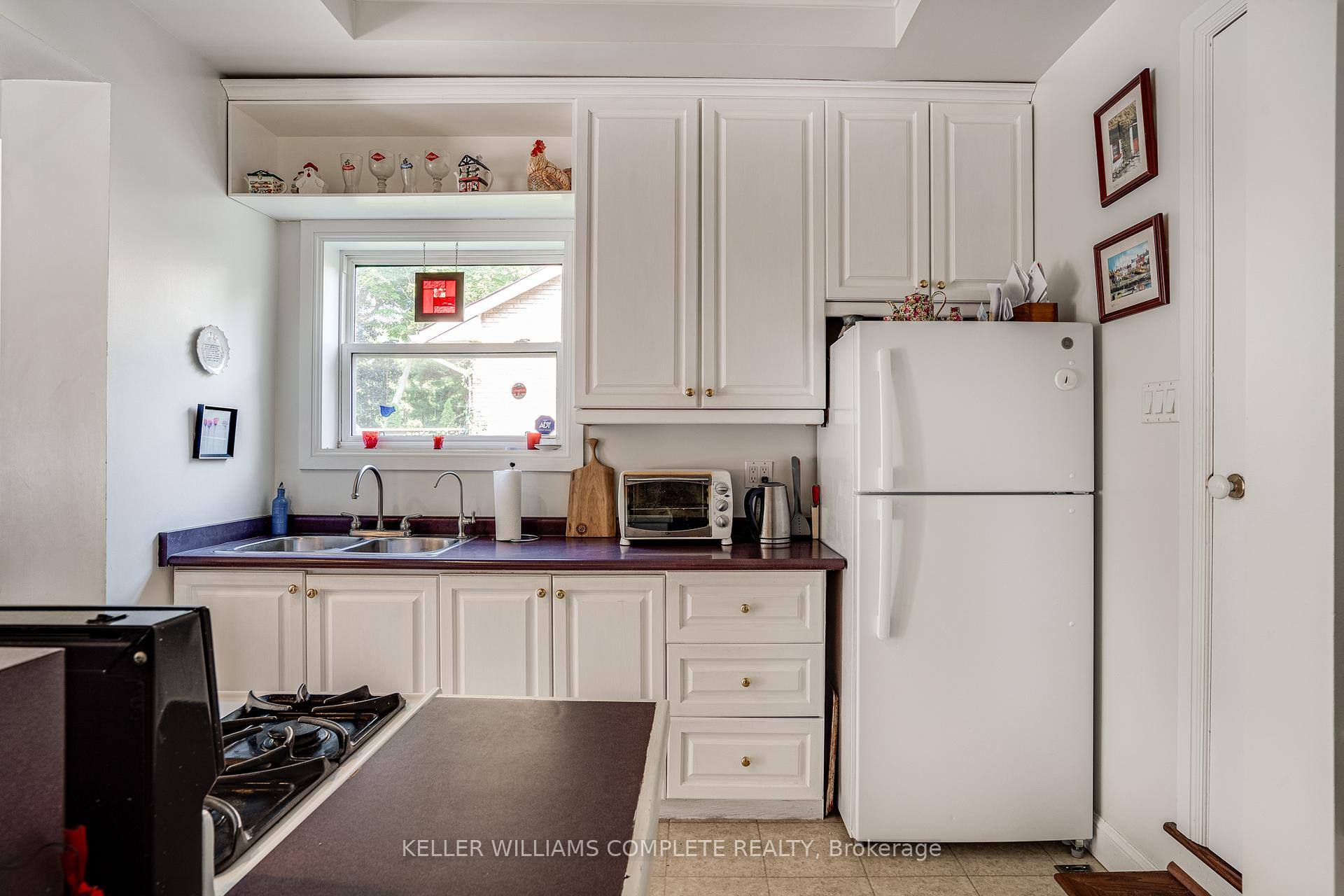 Photo 15 of 163 Book Road W, Hamilton, Rural Ancaster — HOMEH