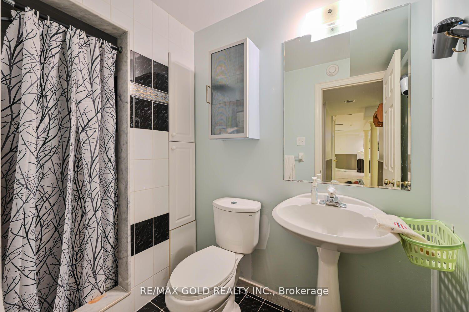 Photo 27 of 238 Fernforest Drive, Brampton, Sandringham-Wellington — HOMEH