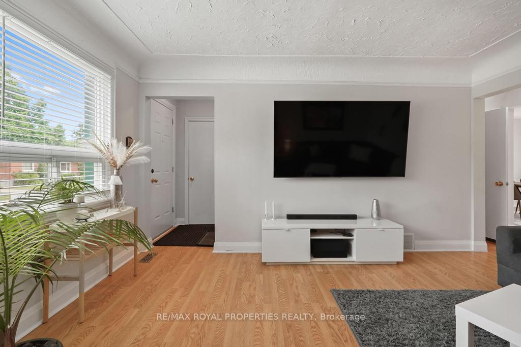 Photo 7 of 27 David Avenue, Hamilton, Hill Park — HOMEH