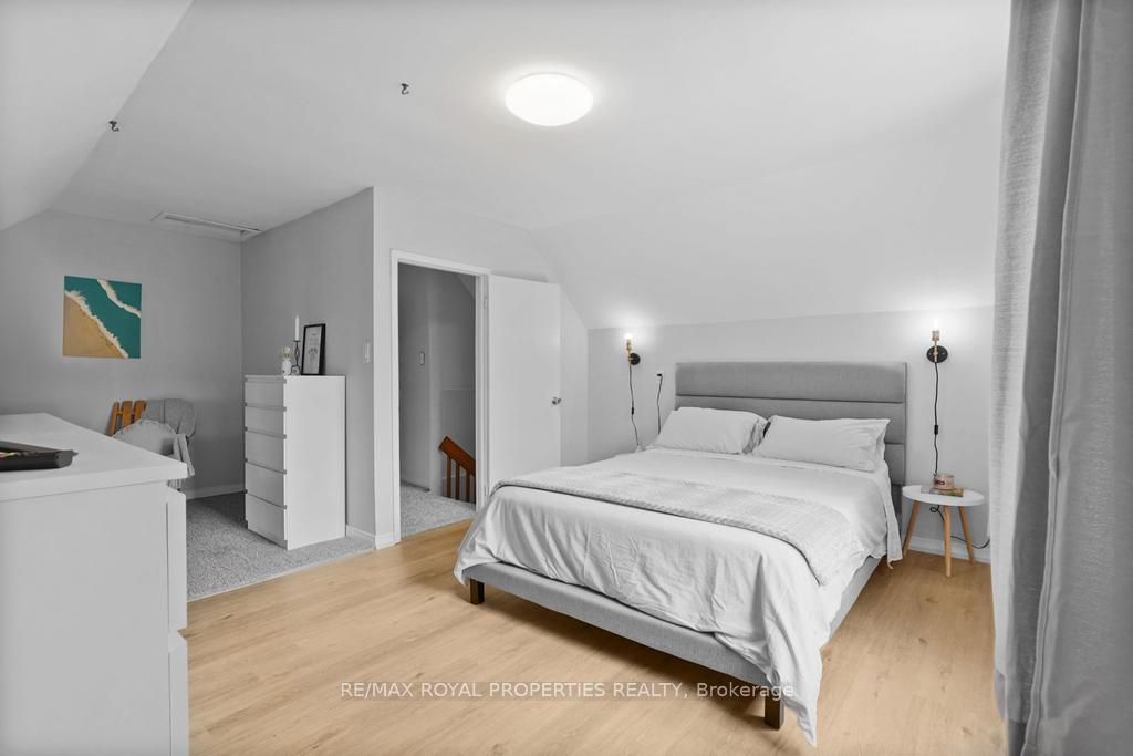 Photo 21 of 27 David Avenue, Hamilton, Hill Park — HOMEH