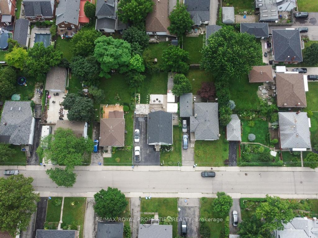 Photo 55 of 27 David Avenue, Hamilton, Hill Park — HOMEH