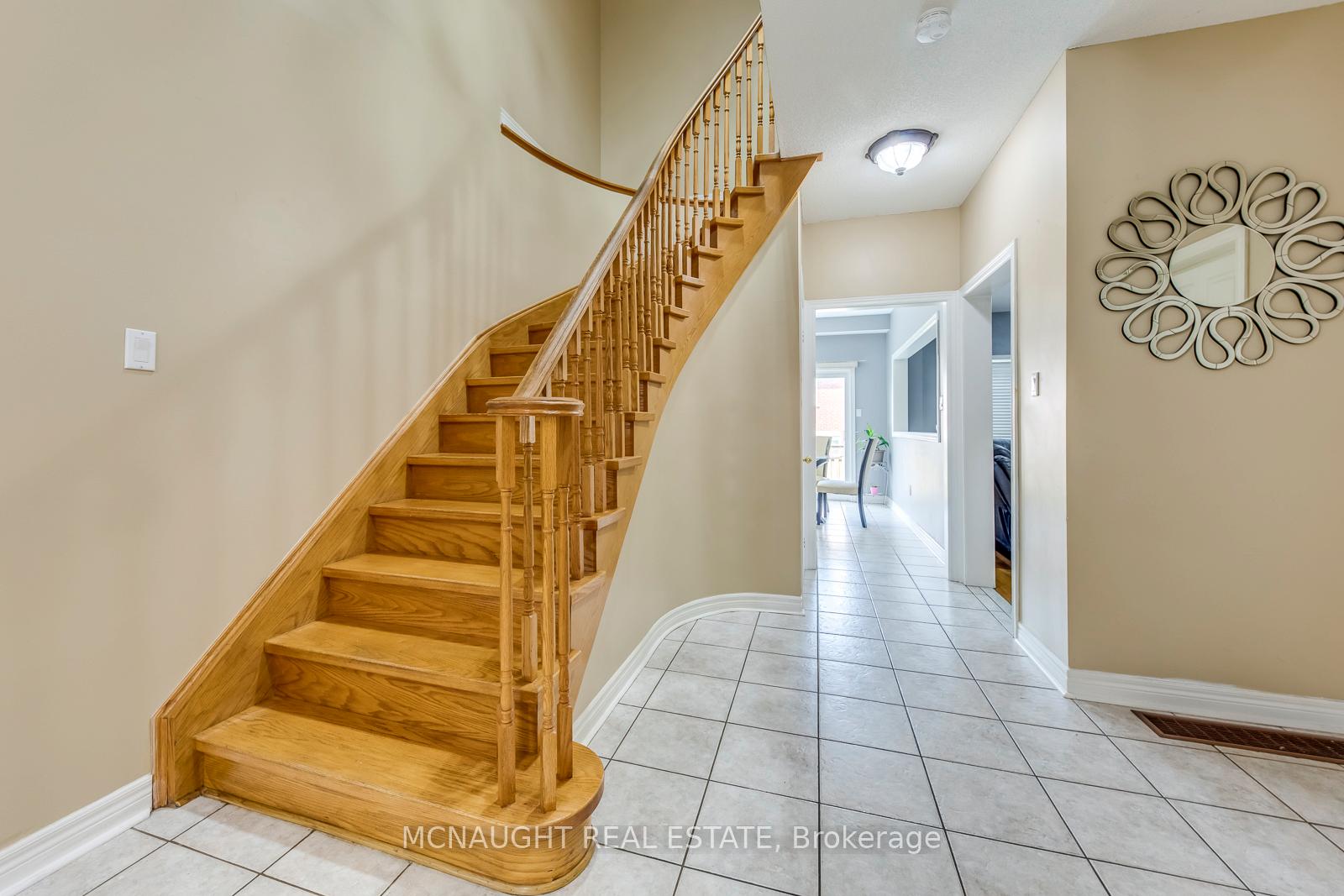 Photo 4 of 101 Letty Avenue, Brampton, Fletcher's West — HOMEH
