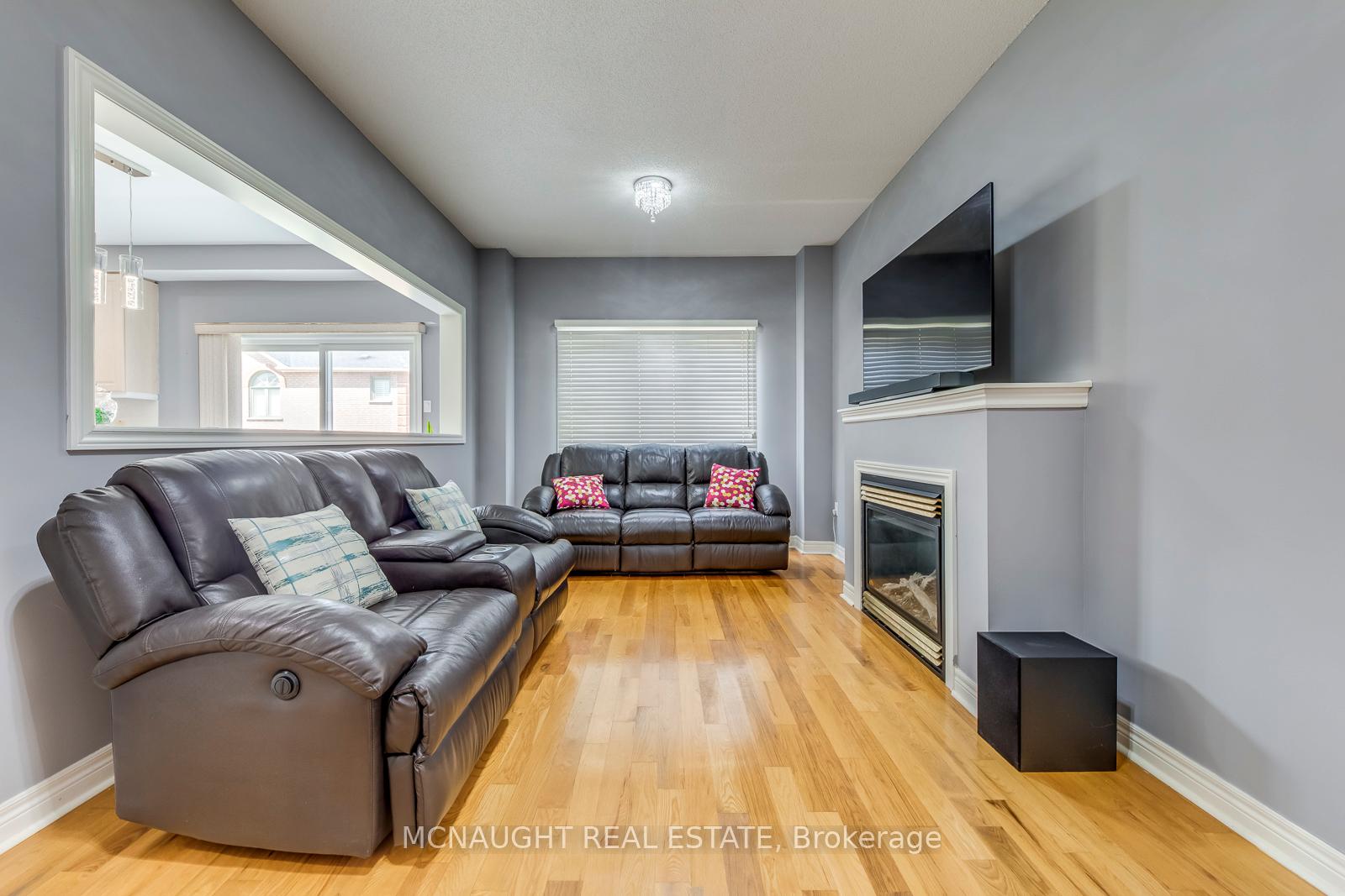 Photo 13 of 101 Letty Avenue, Brampton, Fletcher's West — HOMEH