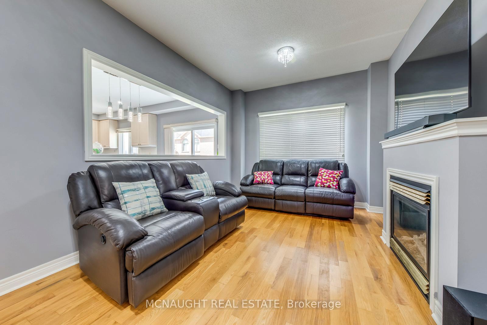 Photo 14 of 101 Letty Avenue, Brampton, Fletcher's West — HOMEH