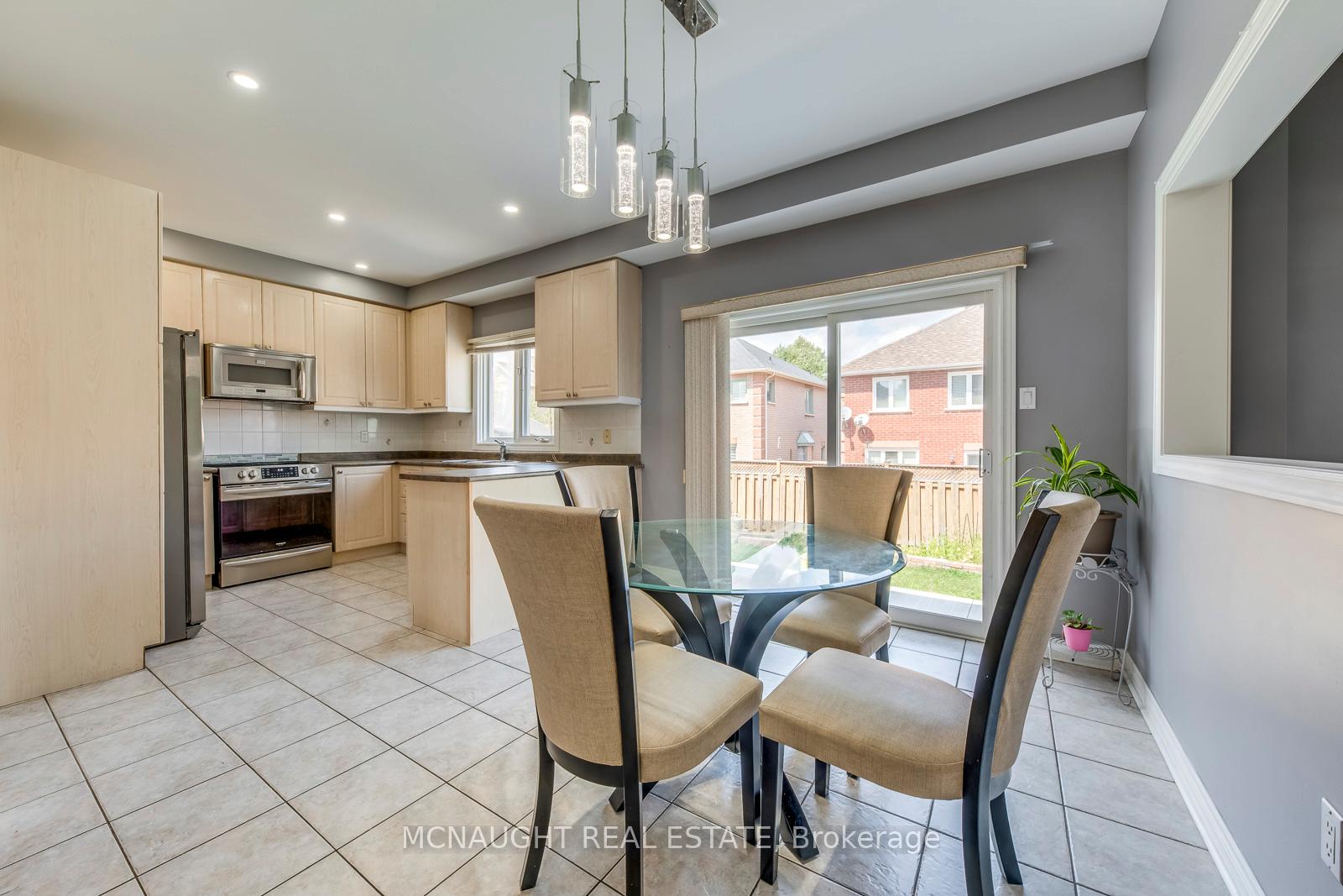 Photo 17 of 101 Letty Avenue, Brampton, Fletcher's West — HOMEH