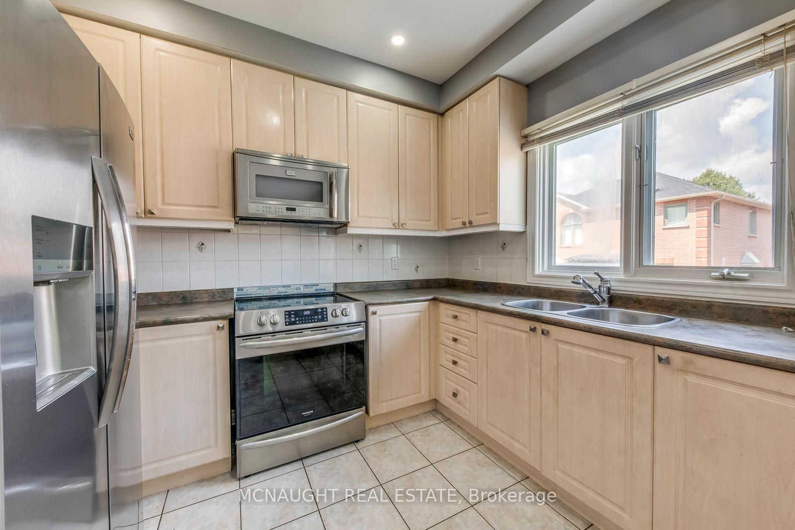 Photo 22 of 101 Letty Avenue, Brampton, Fletcher's West — HOMEH