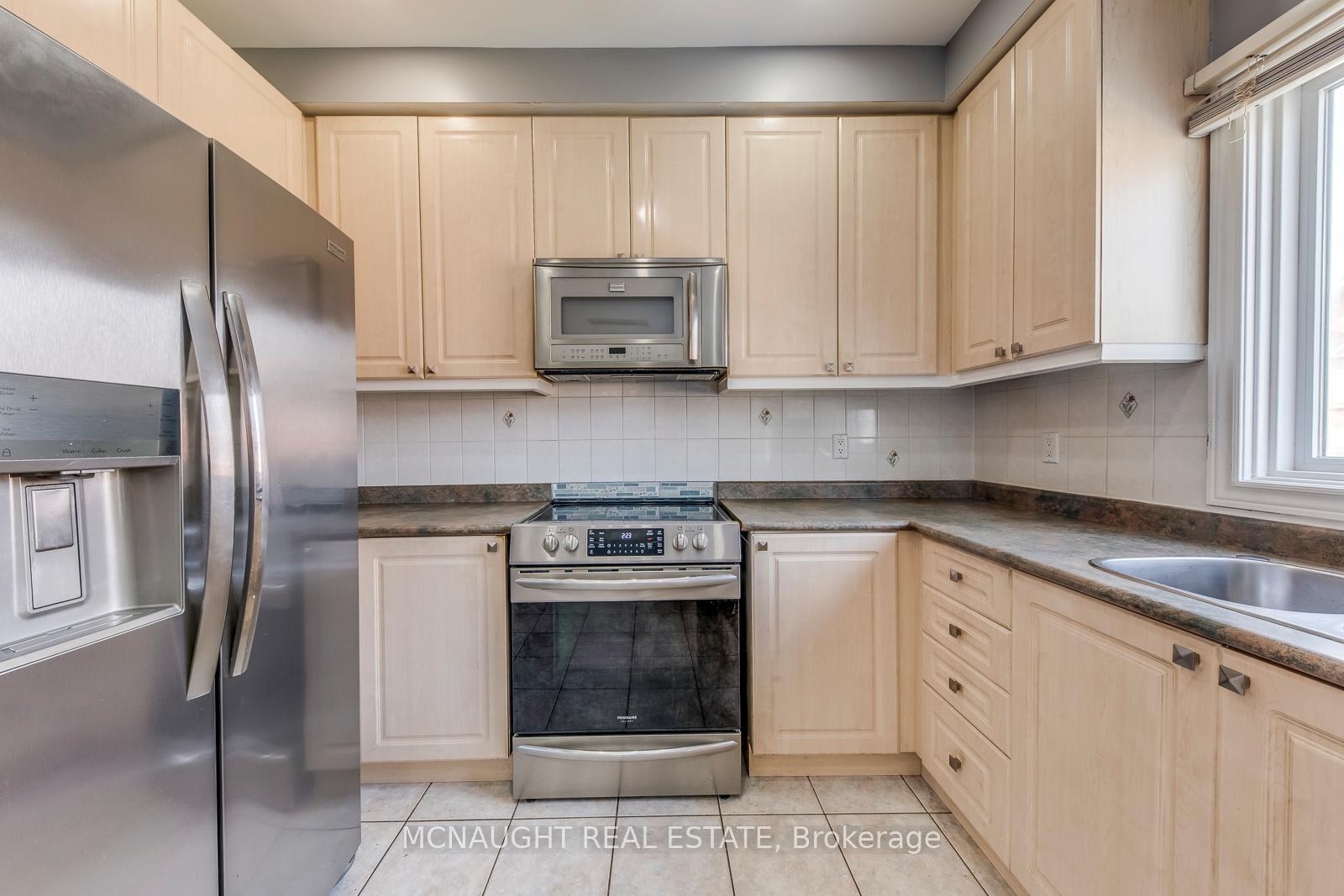 Photo 23 of 101 Letty Avenue, Brampton, Fletcher's West — HOMEH