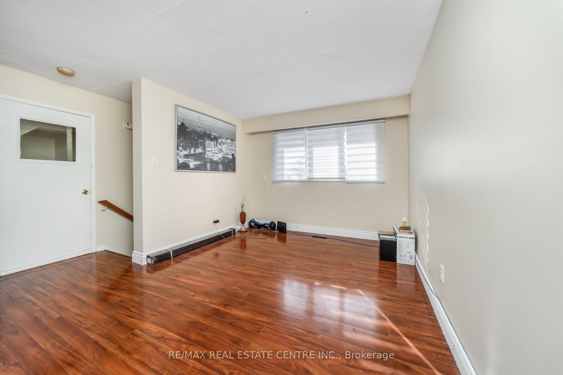 Photo 26 of 10 Fanshawe Drive, Brampton, Heart Lake West — HOMEH